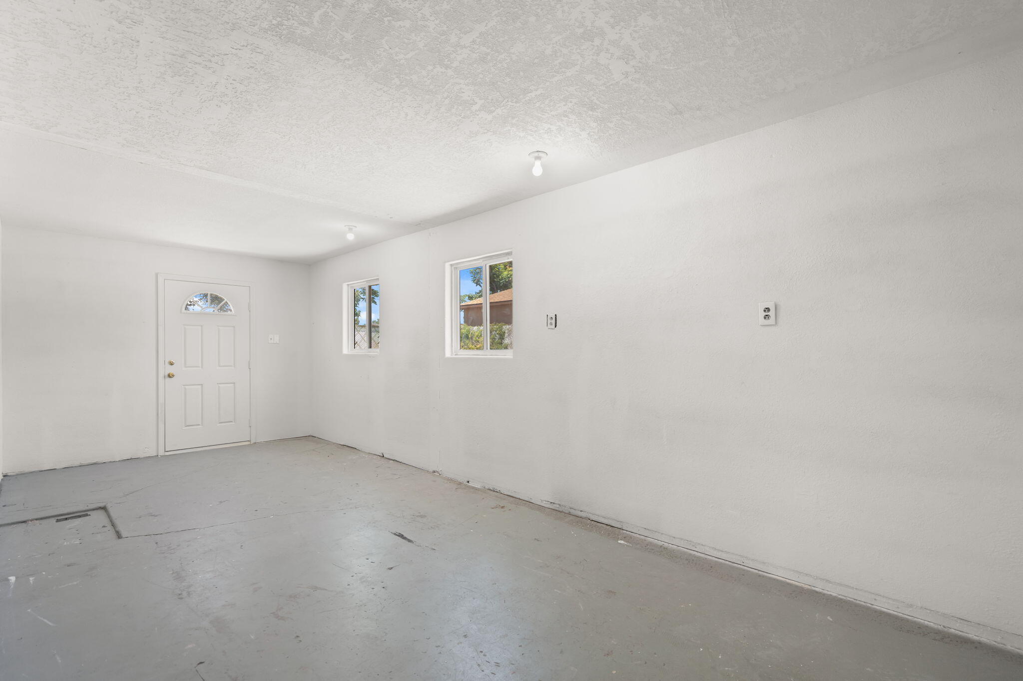 Photo 2 — 5543 Furman Avenue NW