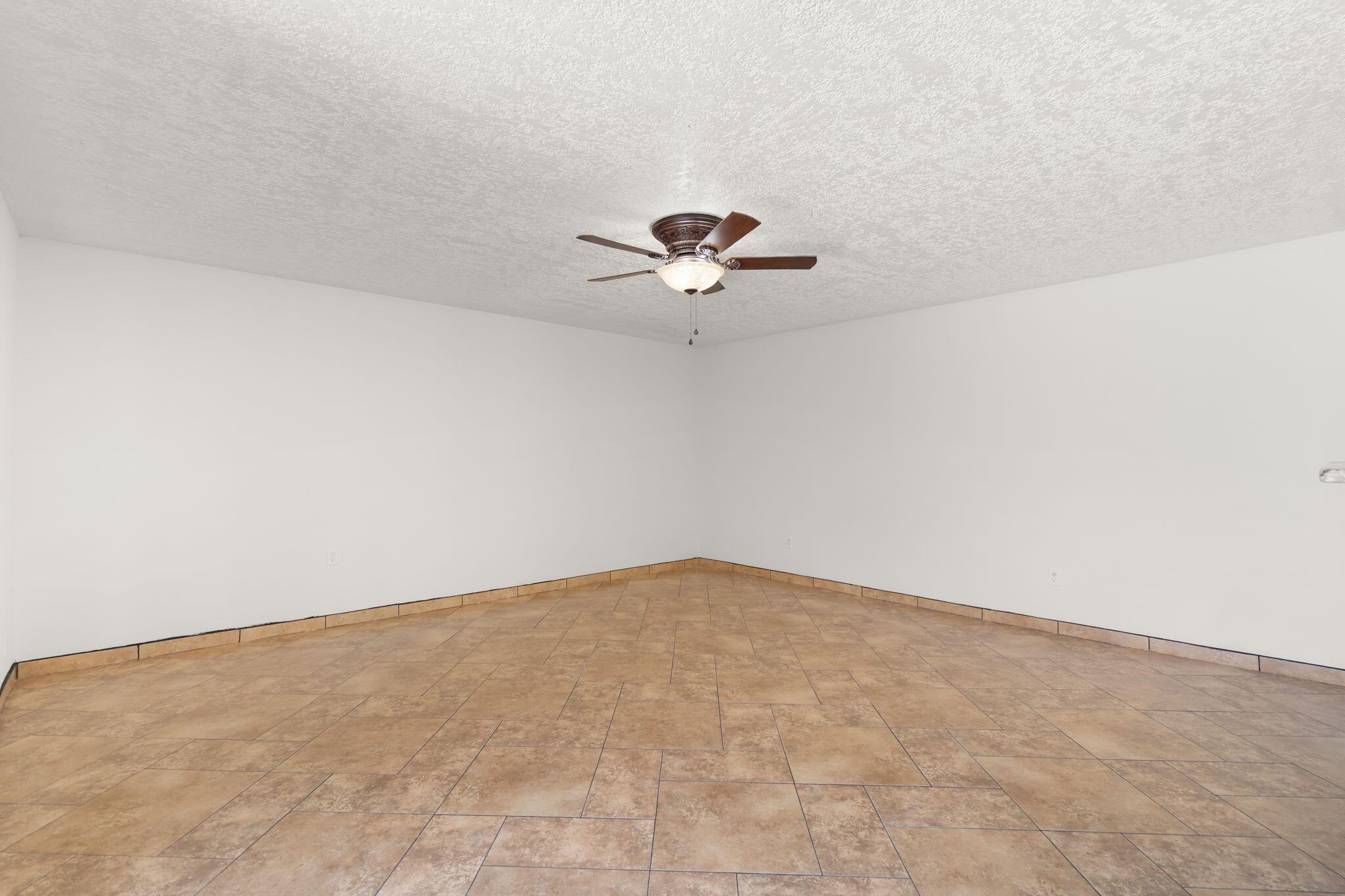 Photo 4 — 5543 Furman Avenue NW