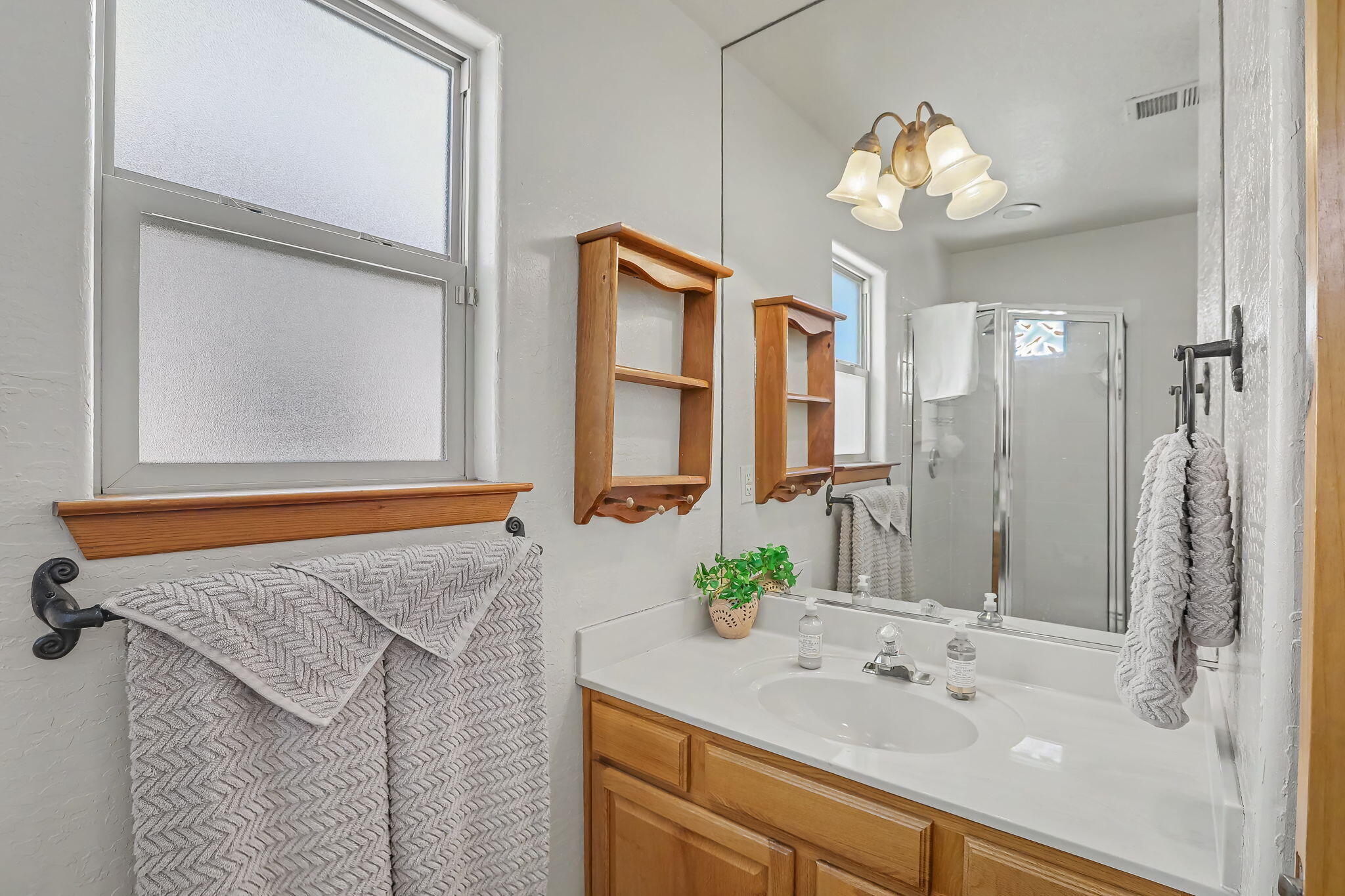 Photo 17 — 7315 Pebble Stone Place NE
