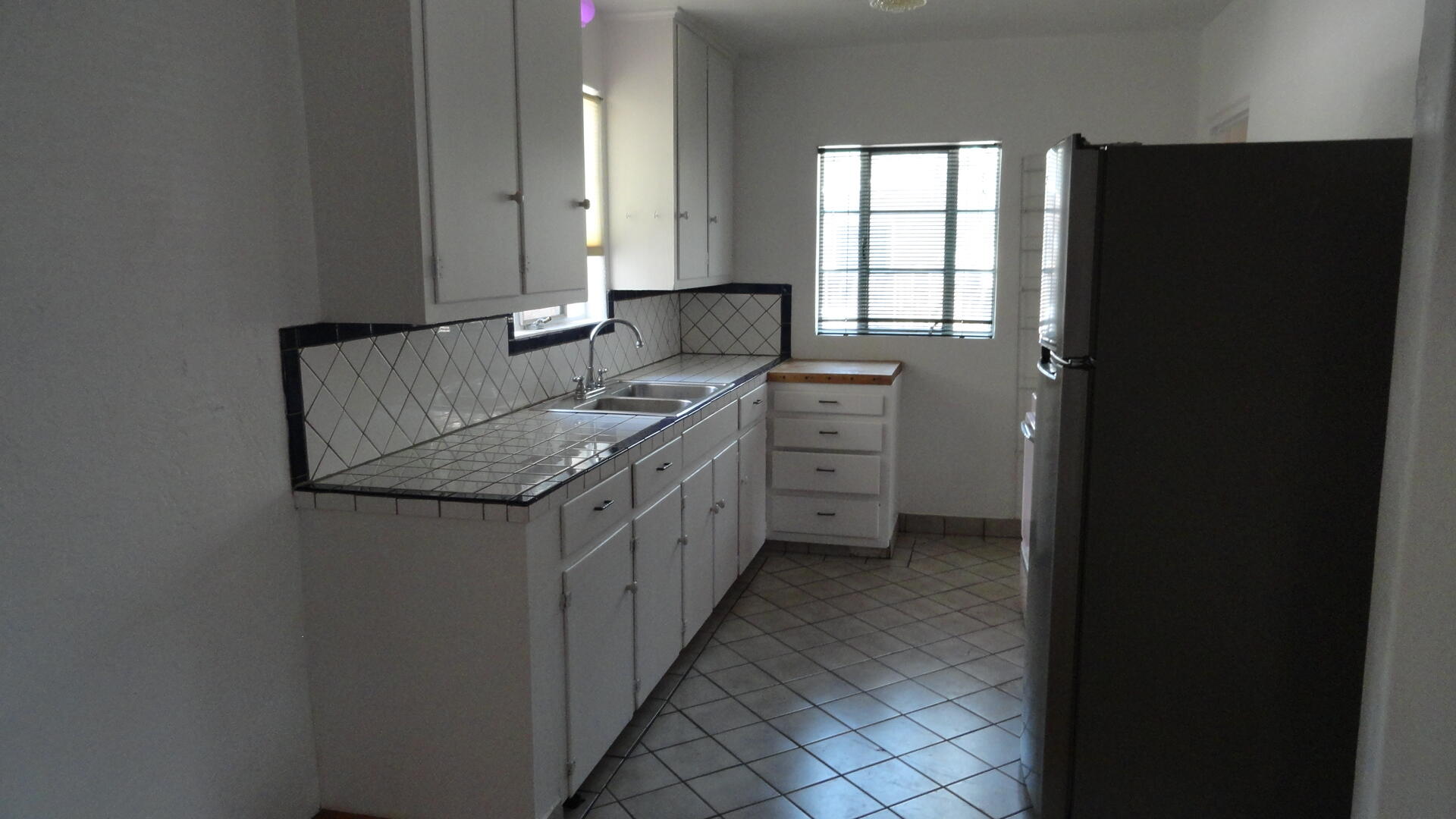 Photo 7 — 725 Carlisle Boulevard NE