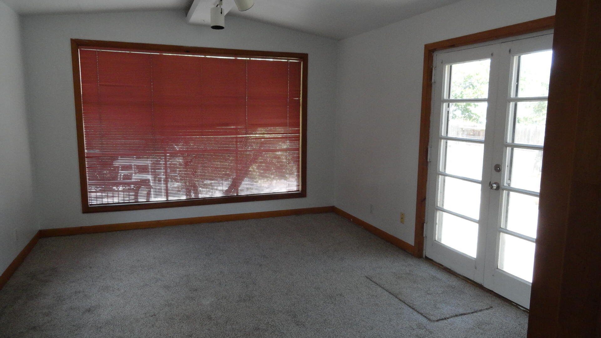 Photo 17 — 725 Carlisle Boulevard NE