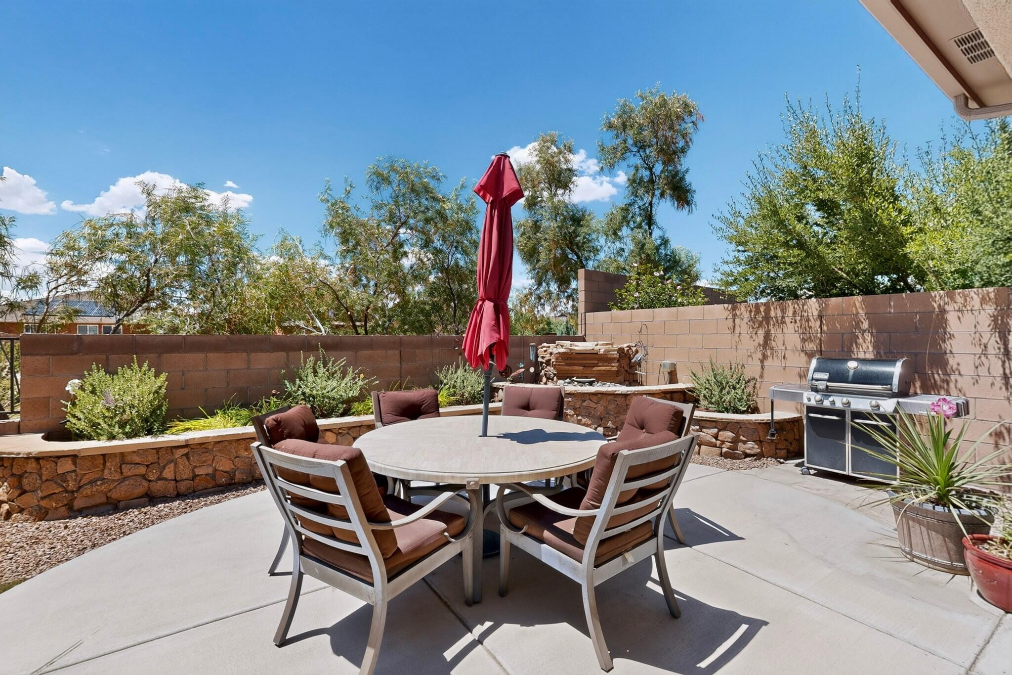 Photo 17 — 1623 Vista De Colinas Drive SE