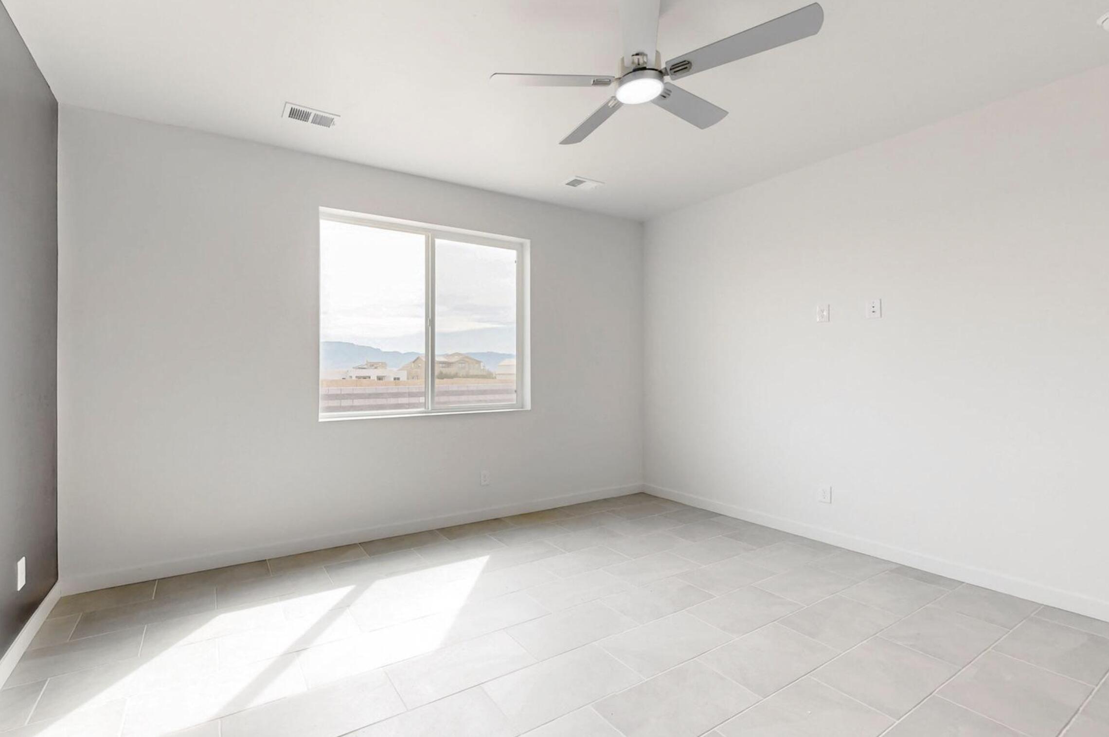 Photo 8 — 408 4th Street NE