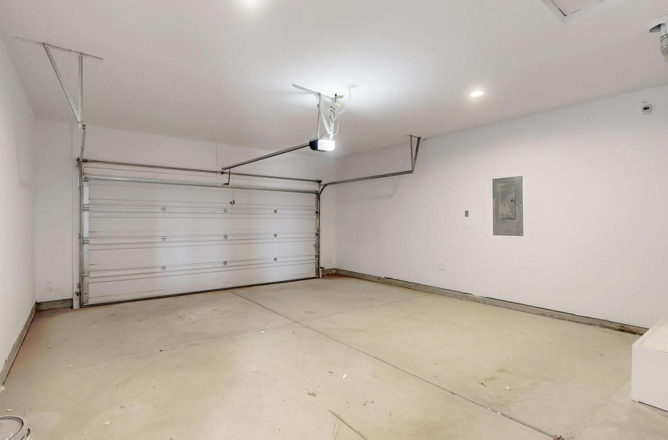 Photo 14 — 408 4th Street NE