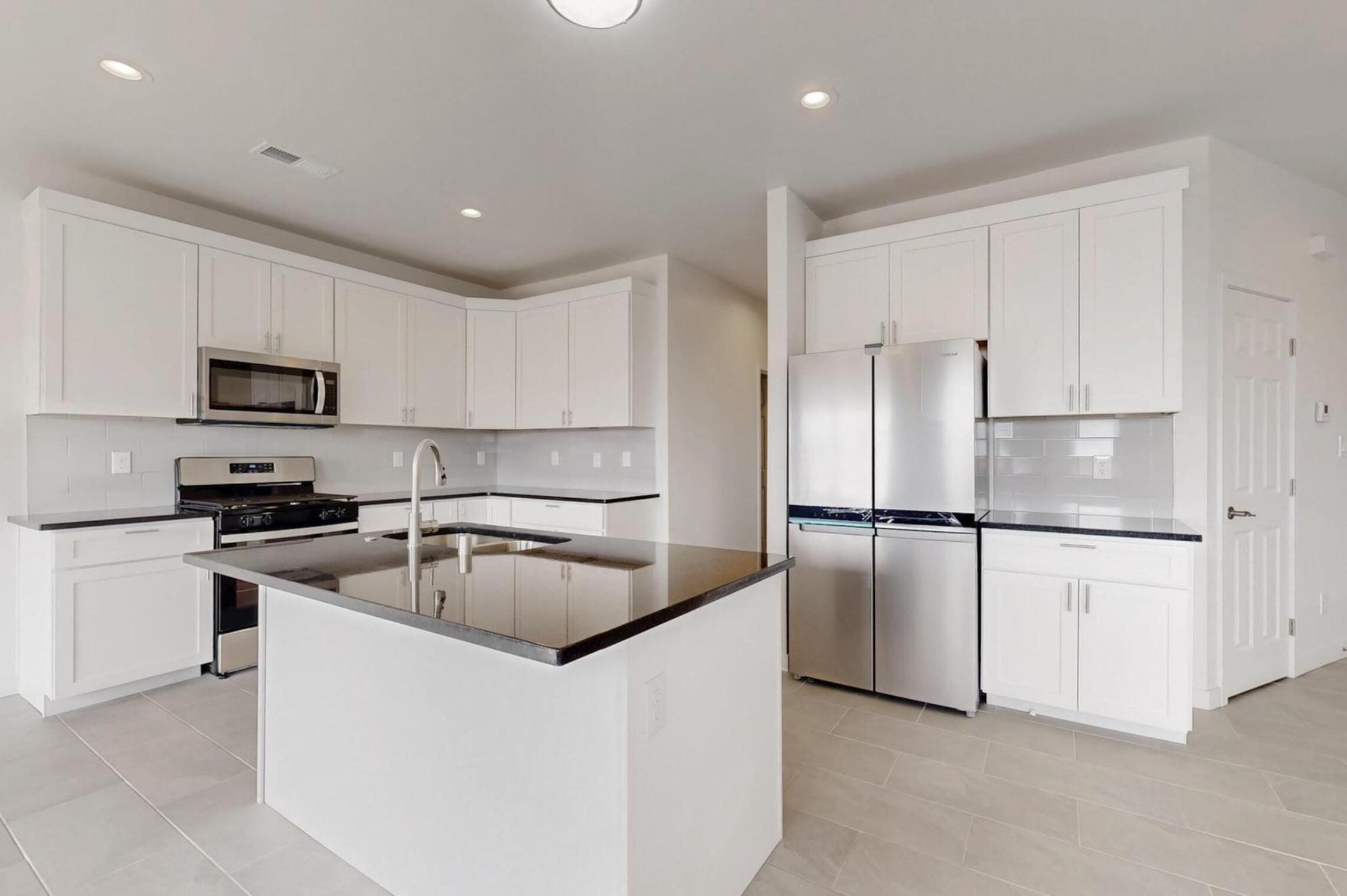 Photo 20 — 408 4th Street NE