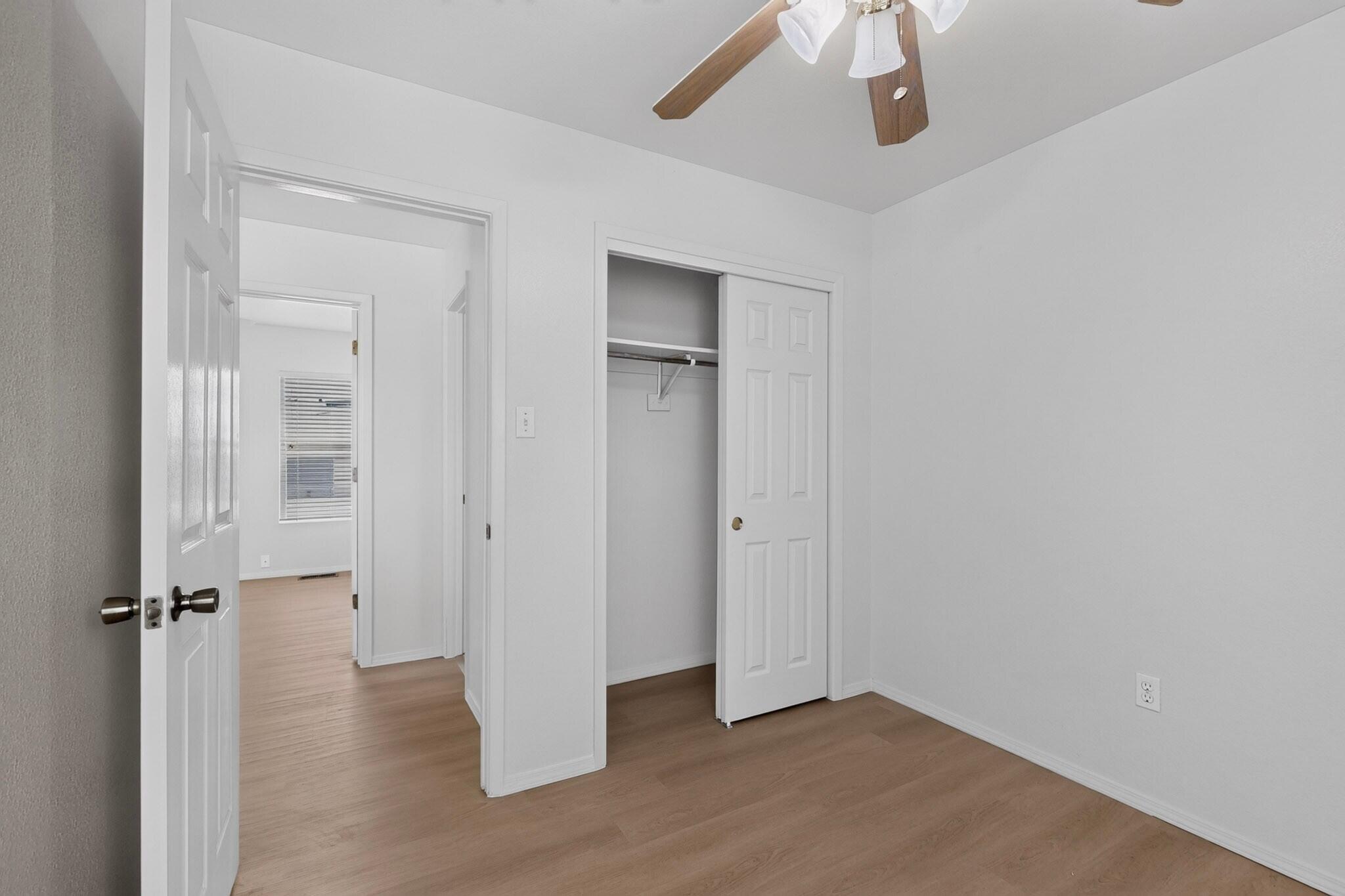 Photo 10 — 615 Menaul Boulevard NW UNIT E