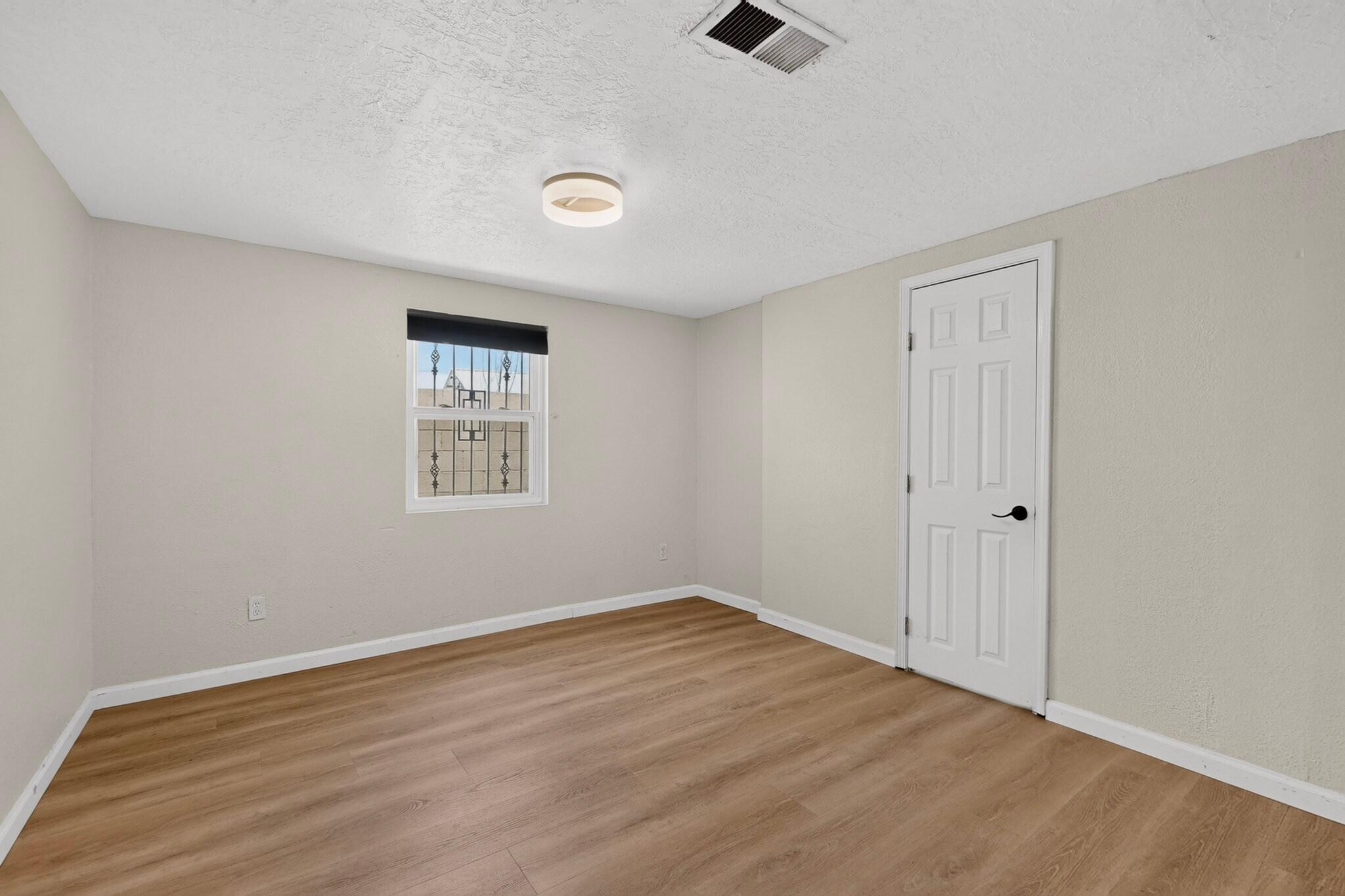 Photo 12 — 1216 Forrester Avenue NW