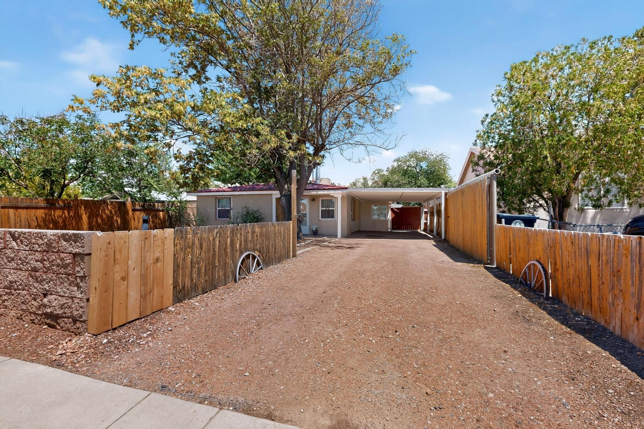 Photo 2 — 1216 Forrester Avenue NW