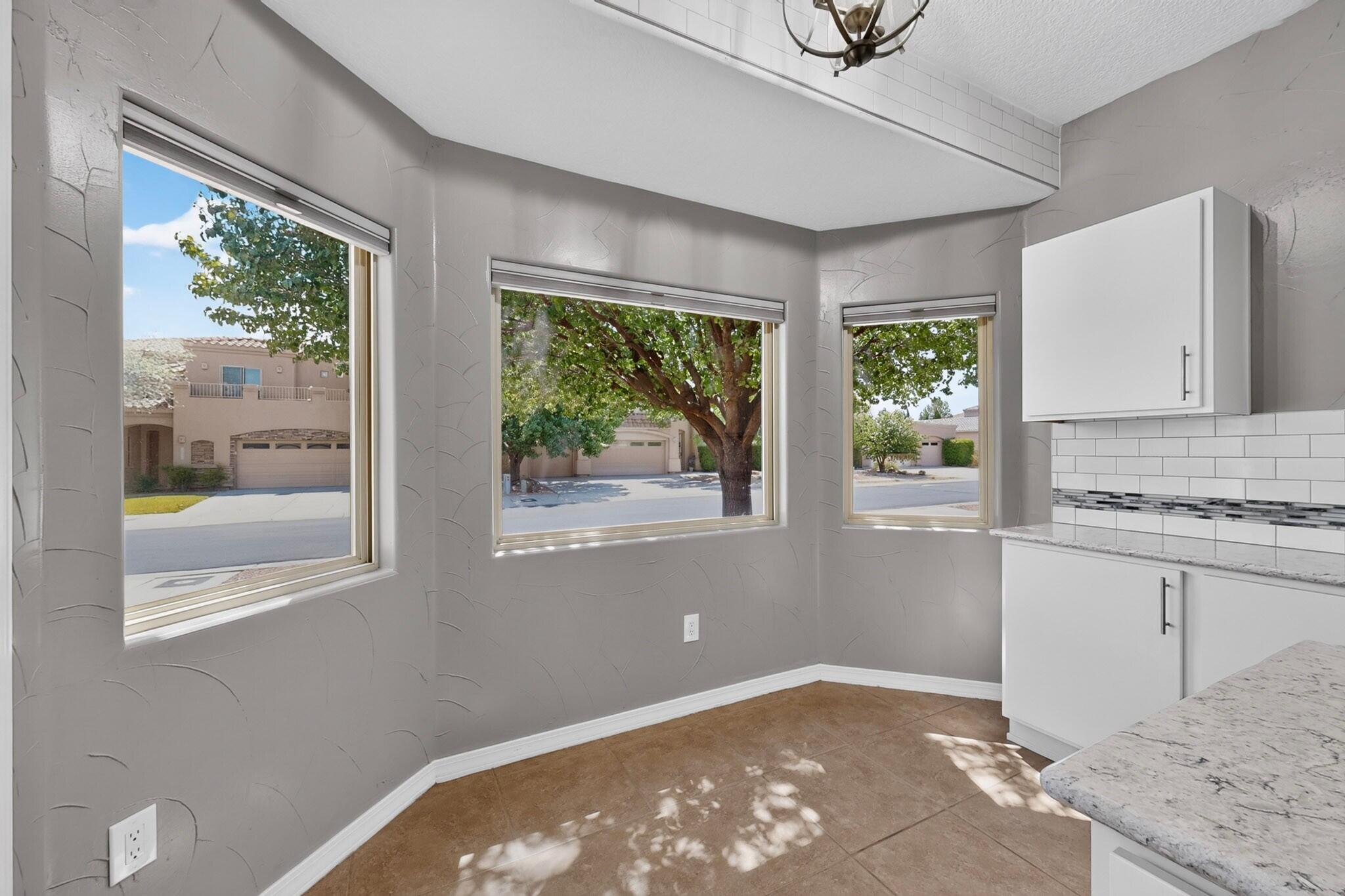 Photo 3 — 4505 Beresford Lane NW