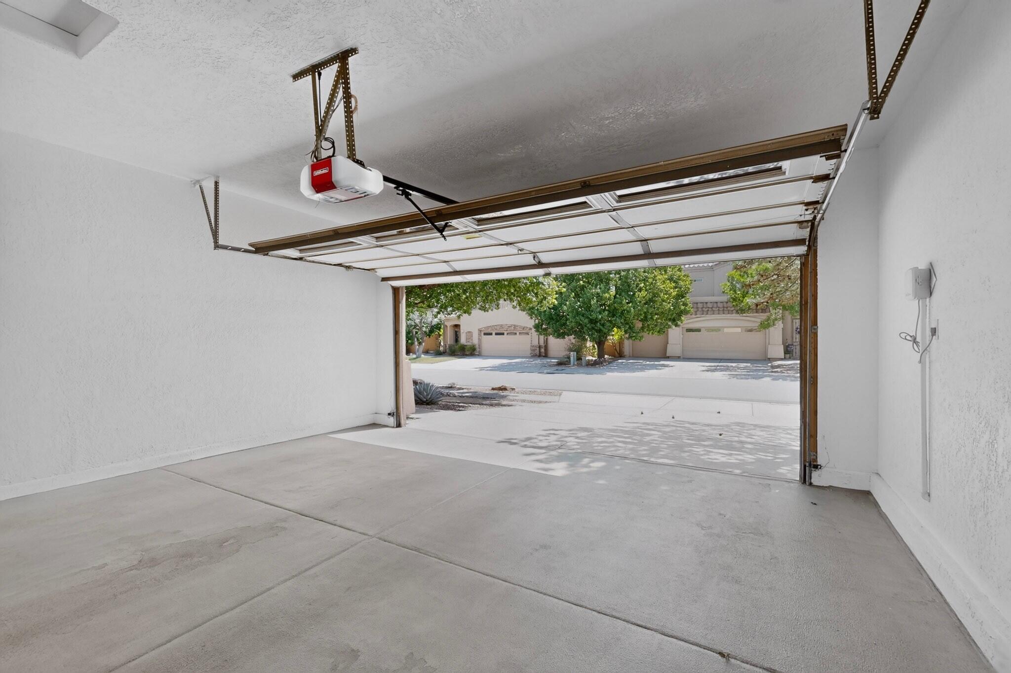 Photo 20 — 4505 Beresford Lane NW