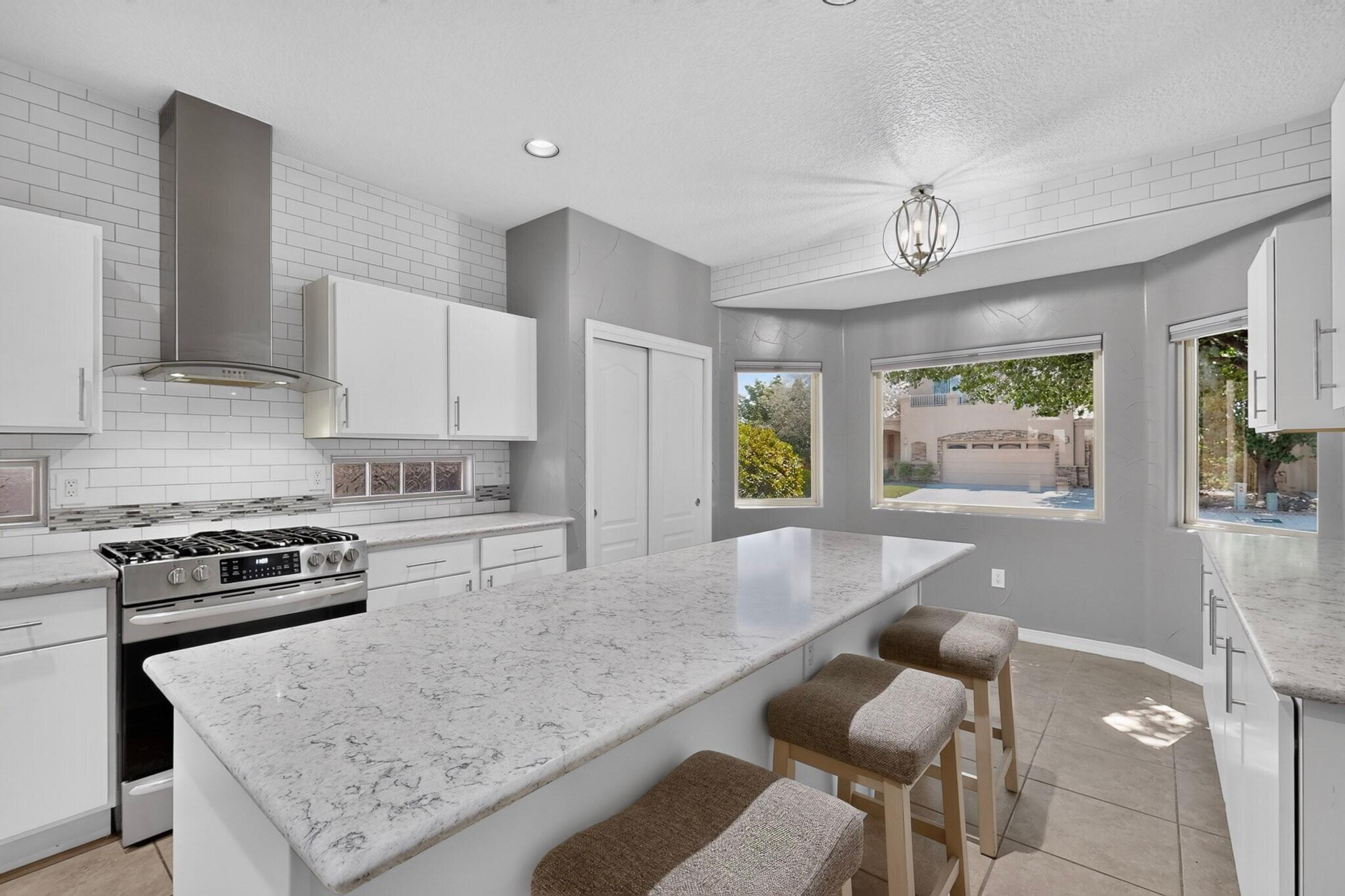 Photo 7 — 4505 Beresford Lane NW