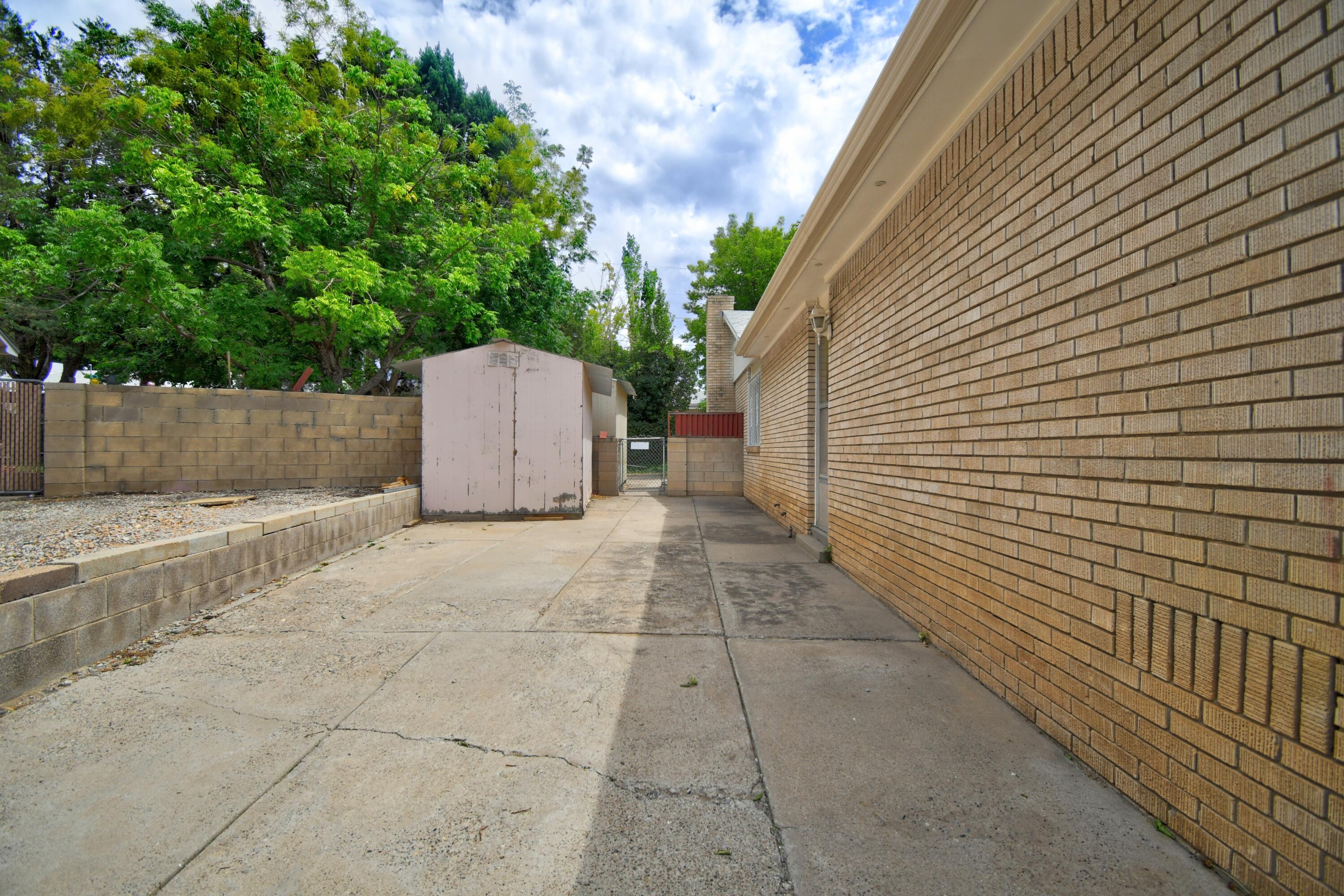 Photo 5 — 6224 Katson Avenue NE