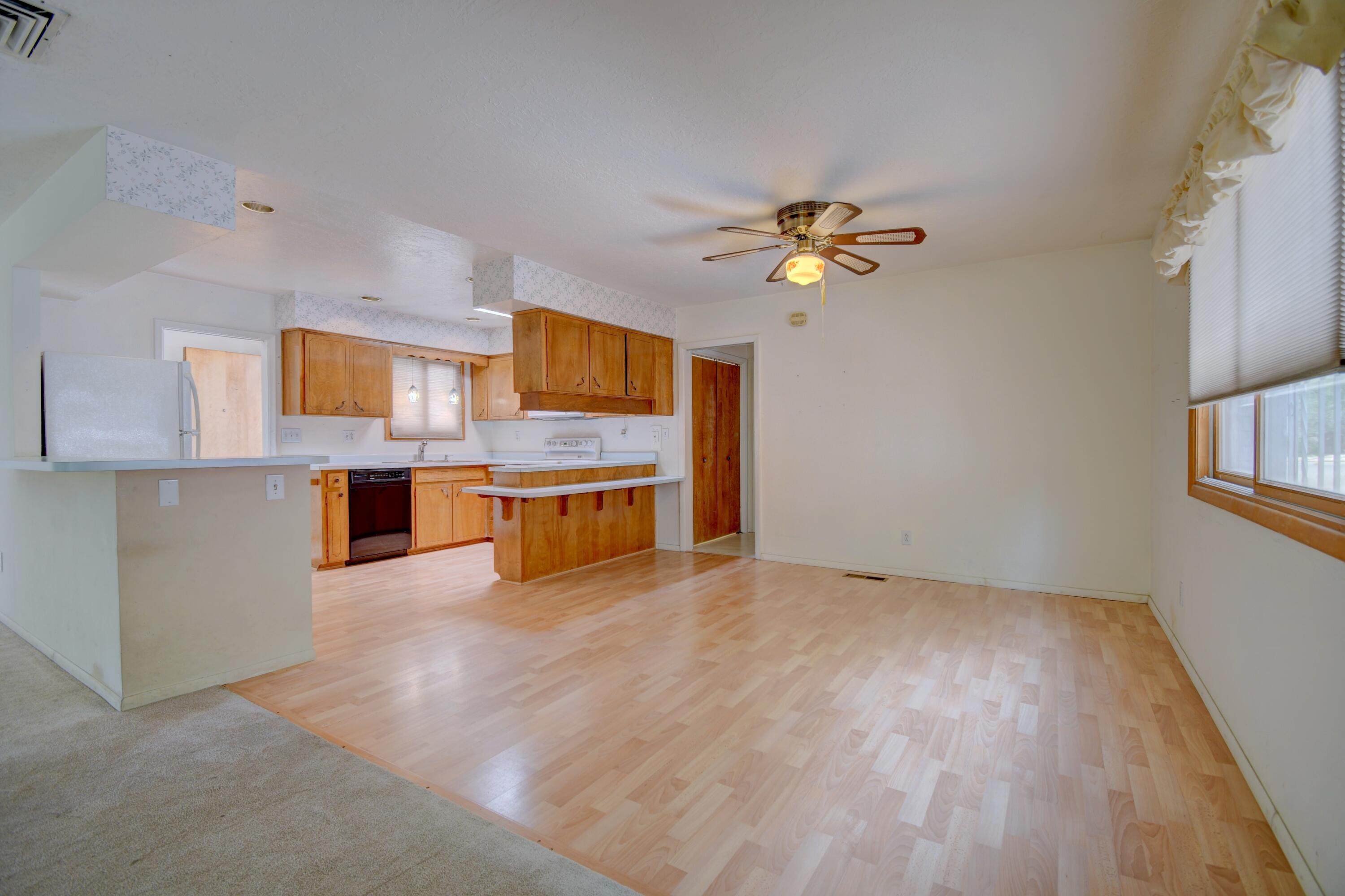 Photo 17 — 6224 Katson Avenue NE
