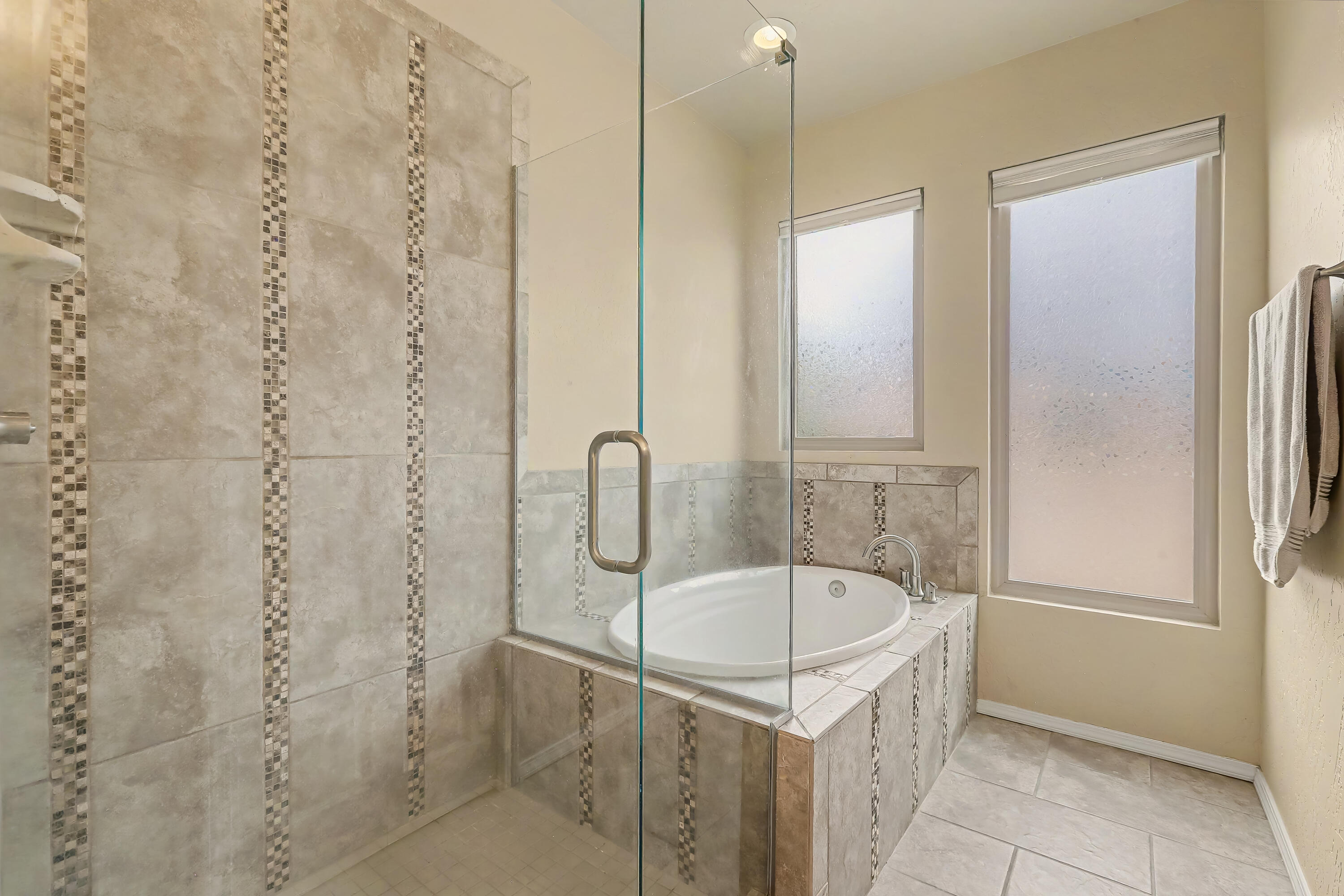 Photo 17 — 8700 Aspen Leaf Drive NE