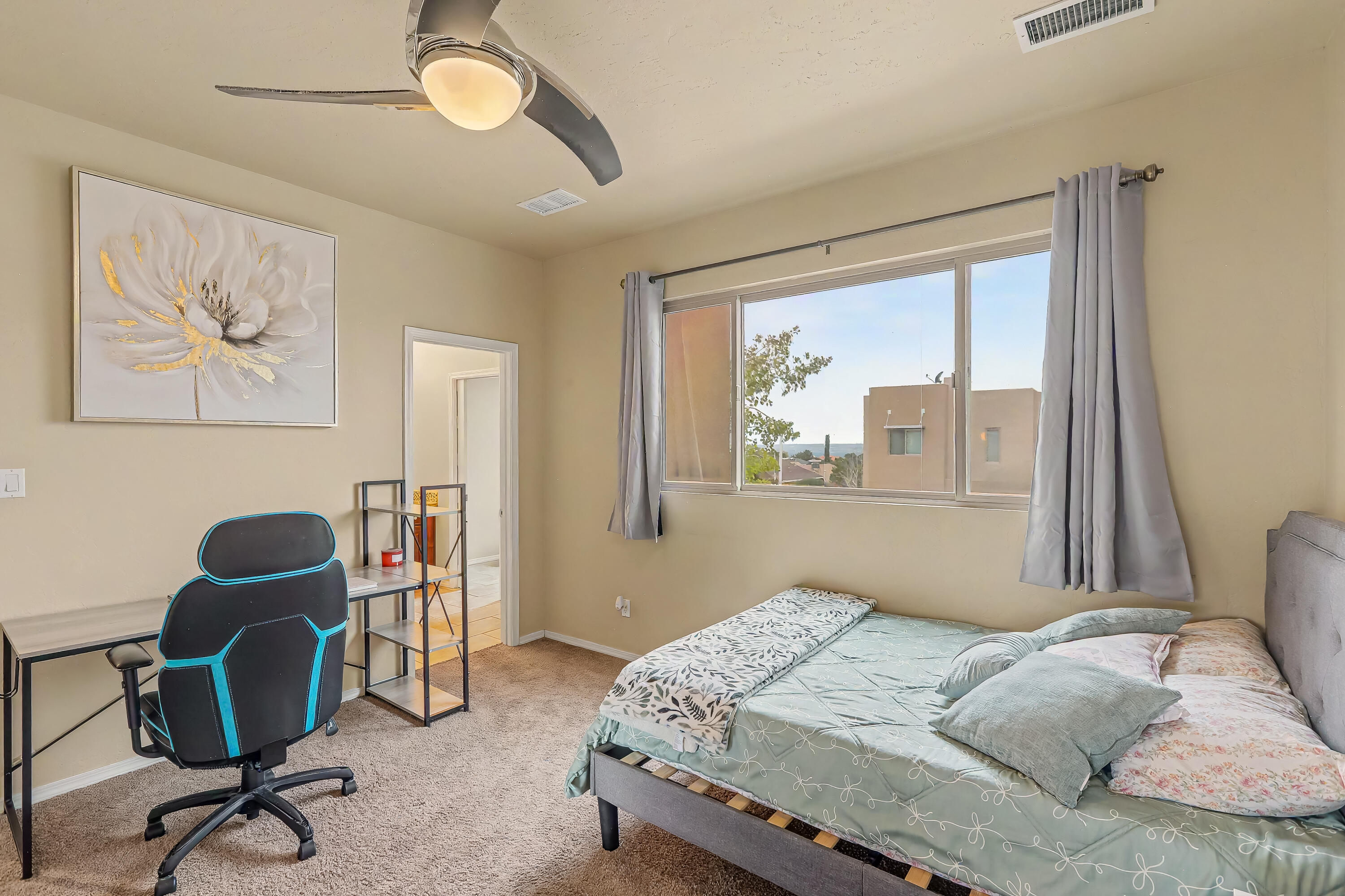 Photo 9 — 8700 Aspen Leaf Drive NE