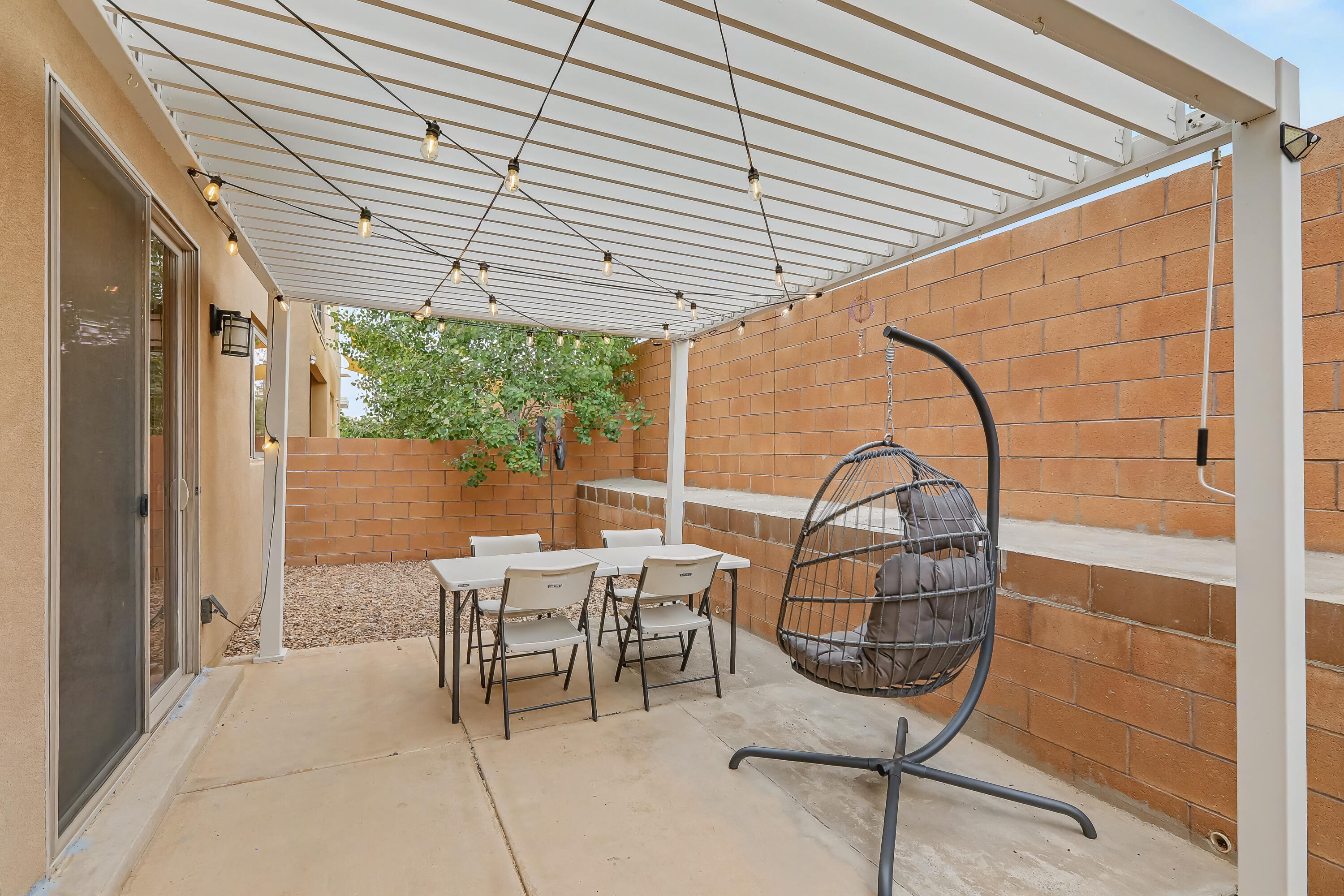 Photo 5 — 8700 Aspen Leaf Drive NE