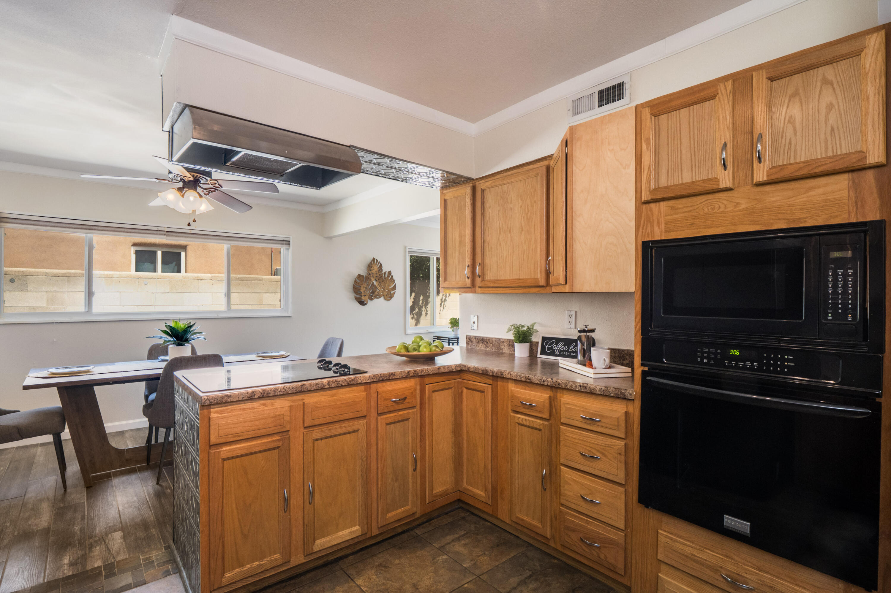 Photo 20 — 4204 San Andres Avenue NE