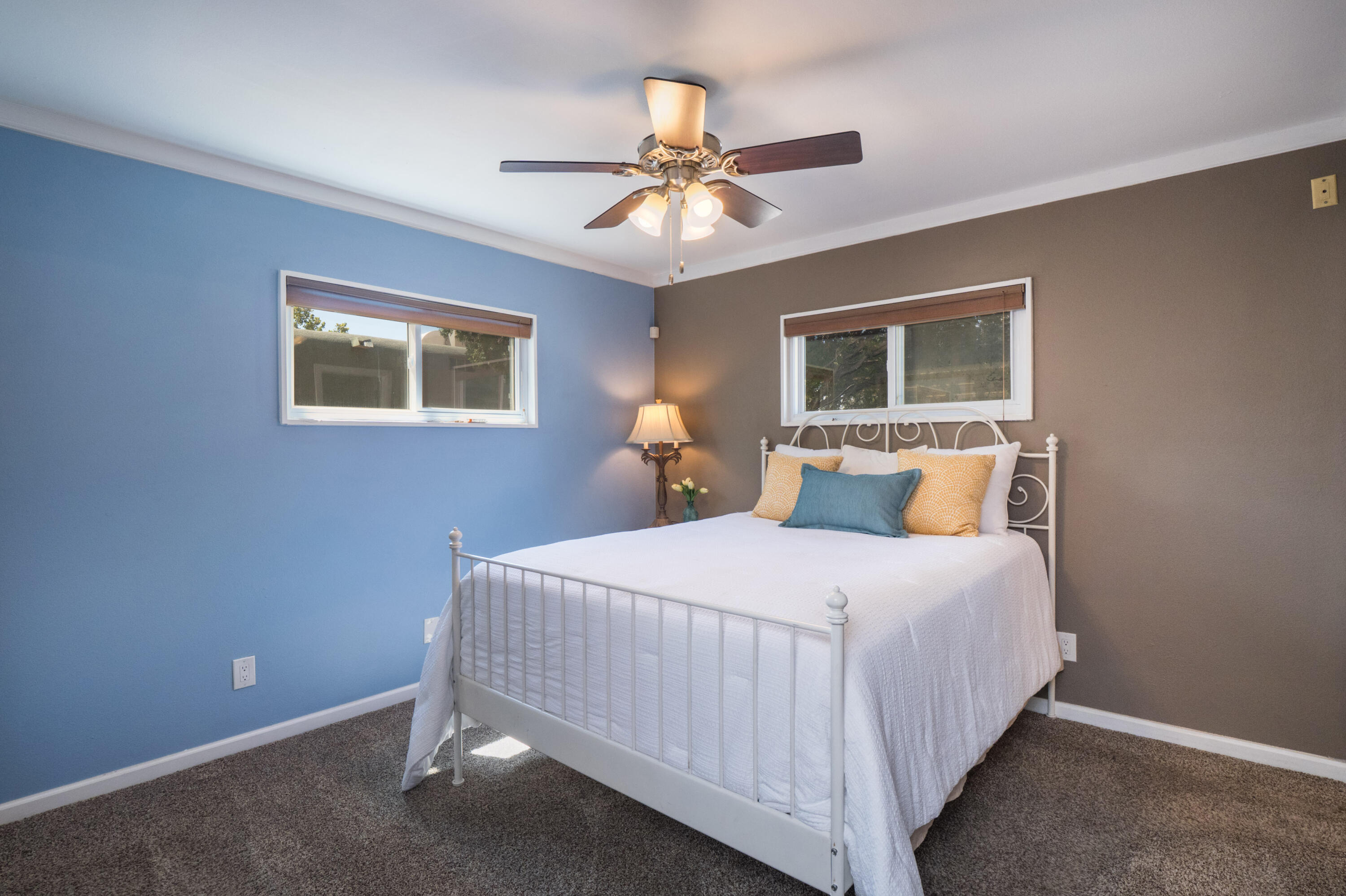 Photo 18 — 4204 San Andres Avenue NE