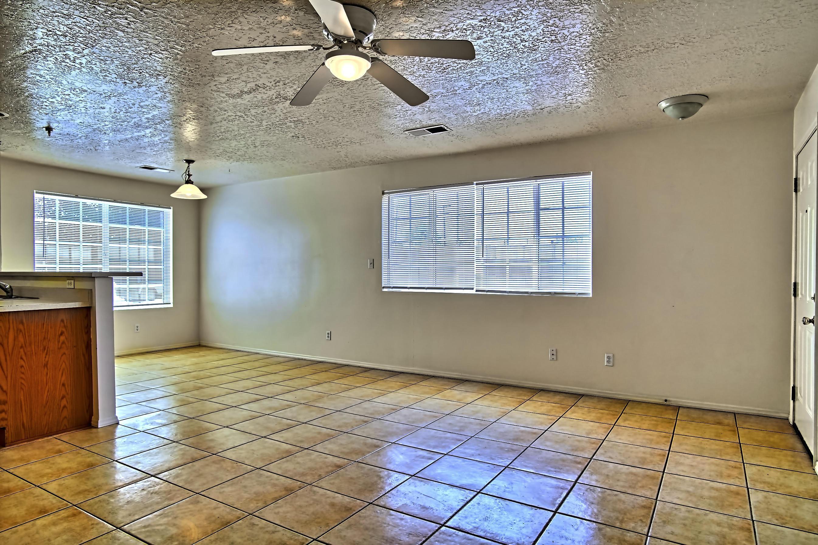 Photo 2 — 1909 Wilmoore Drive SE B