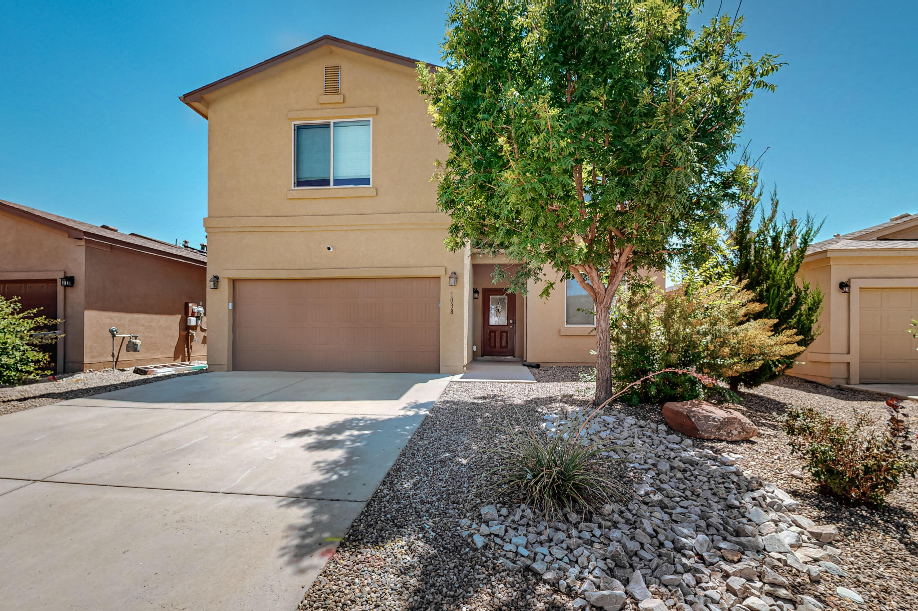 1038 Desert Sunflower Drive NE