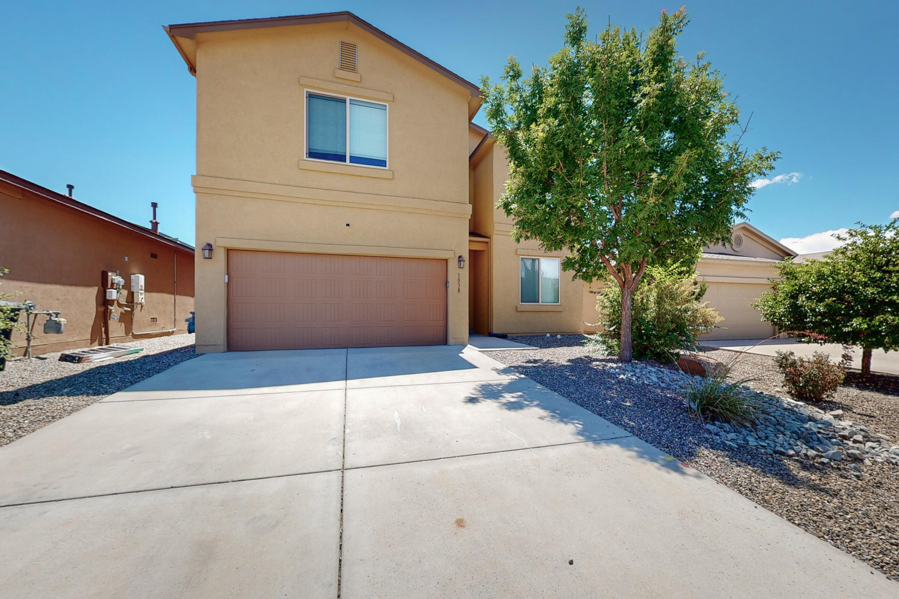 Photo 11 — 1038 Desert Sunflower Drive NE