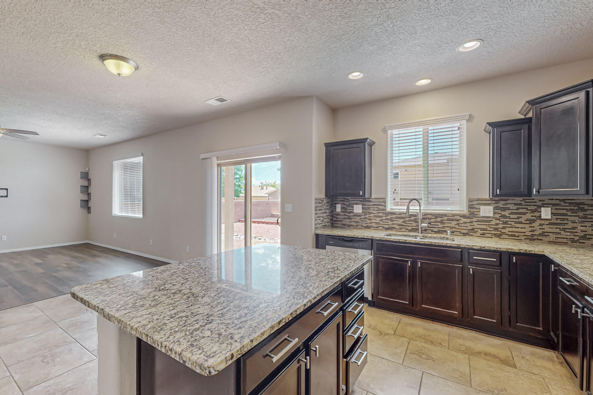 Photo 9 — 1038 Desert Sunflower Drive NE
