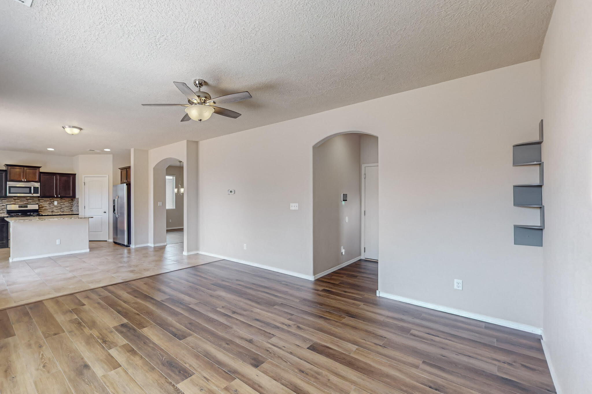 Photo 5 — 1038 Desert Sunflower Drive NE