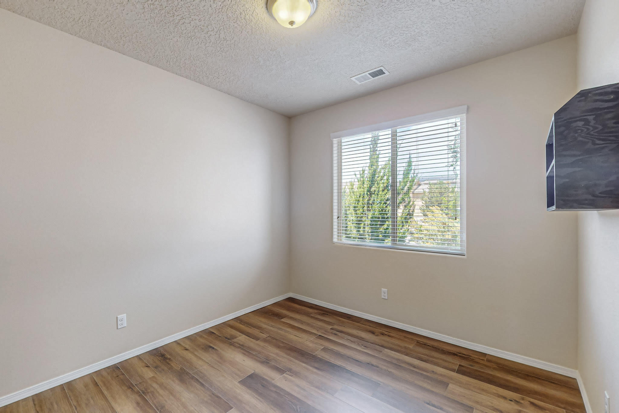 Photo 3 — 1038 Desert Sunflower Drive NE