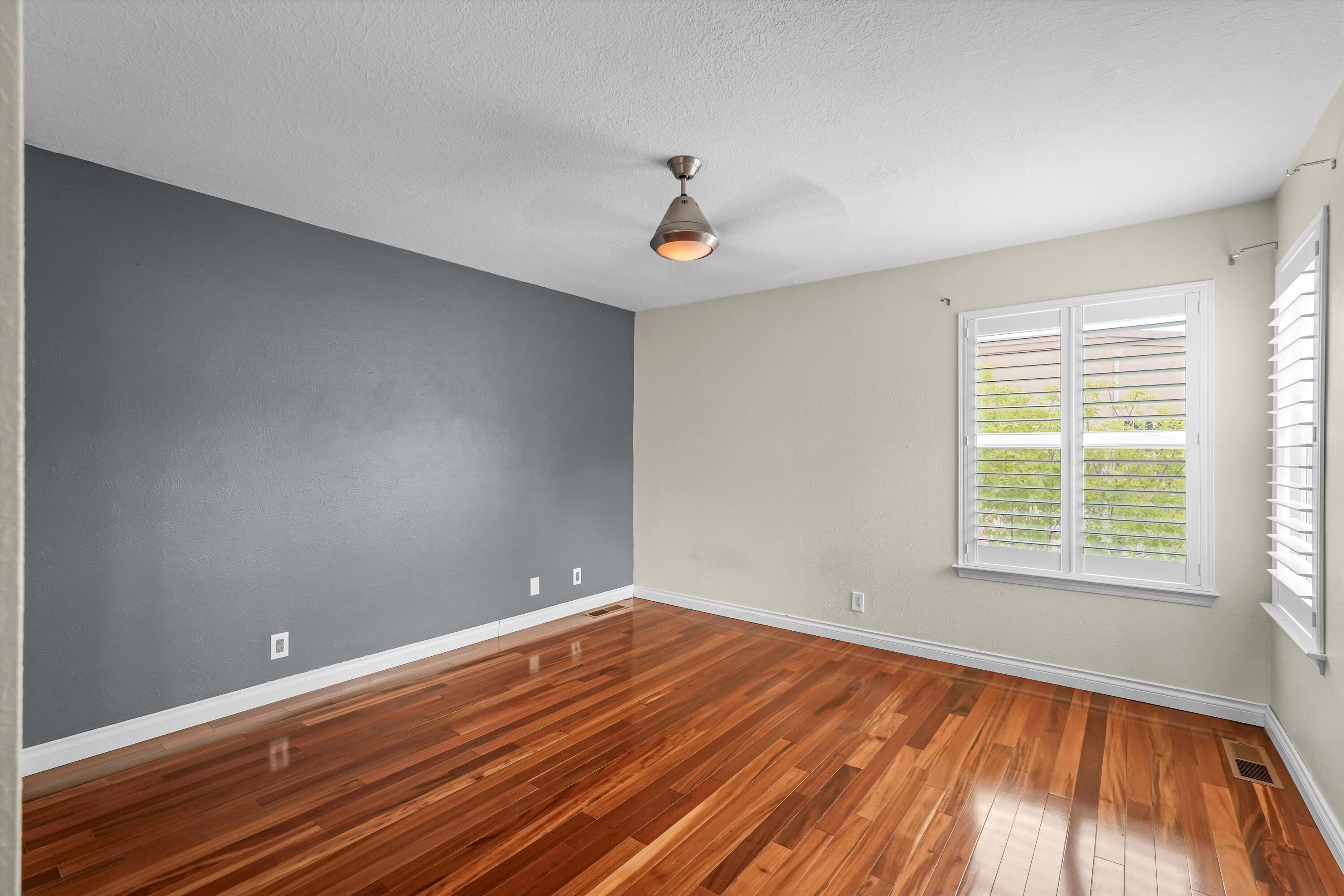 Photo 11 — 6412 Wilmington NE