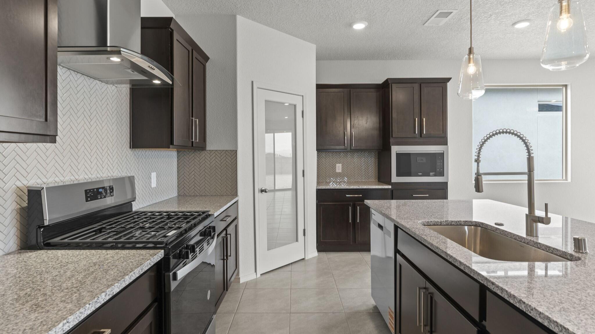 Photo 20 — 6714 Brianna Drive NE