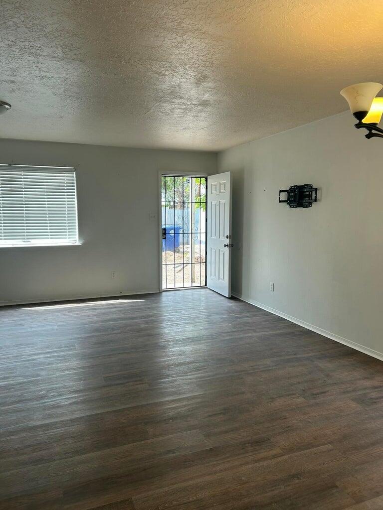 Photo 4 — 1100 10th Street SW # 7