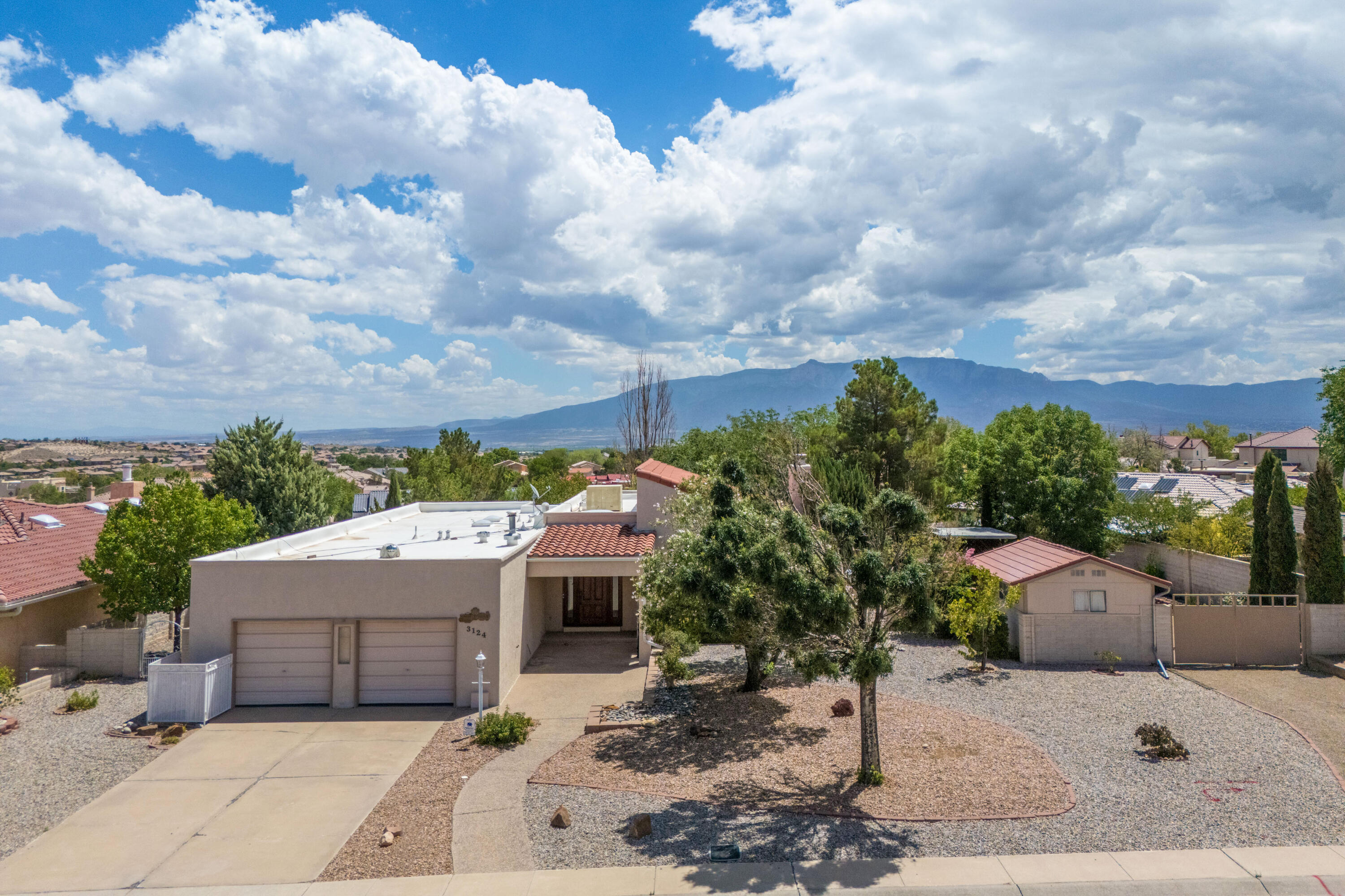 Photo 11 — 3124 Ashkirk Loop SE