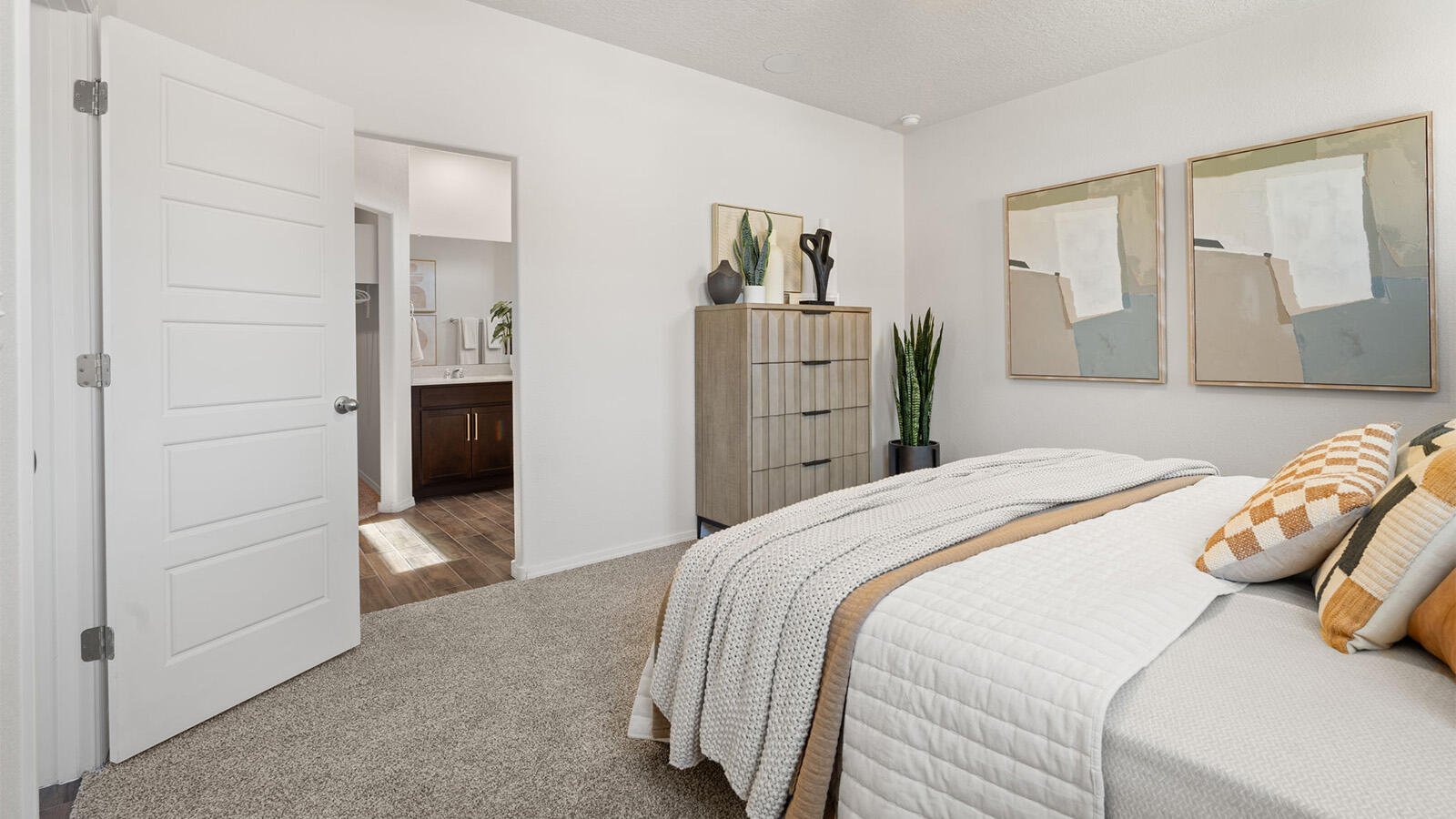 Photo 10 — 6710 Brianna Drive NE