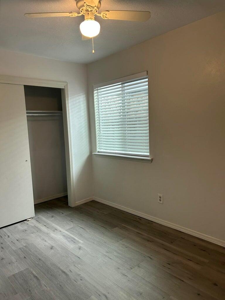 Photo 11 — 8 10th Street SW