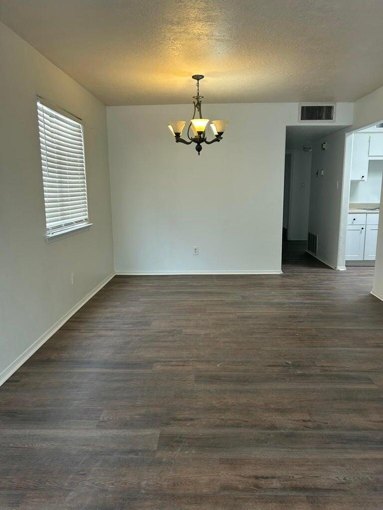 Photo 10 — 8 10th Street SW