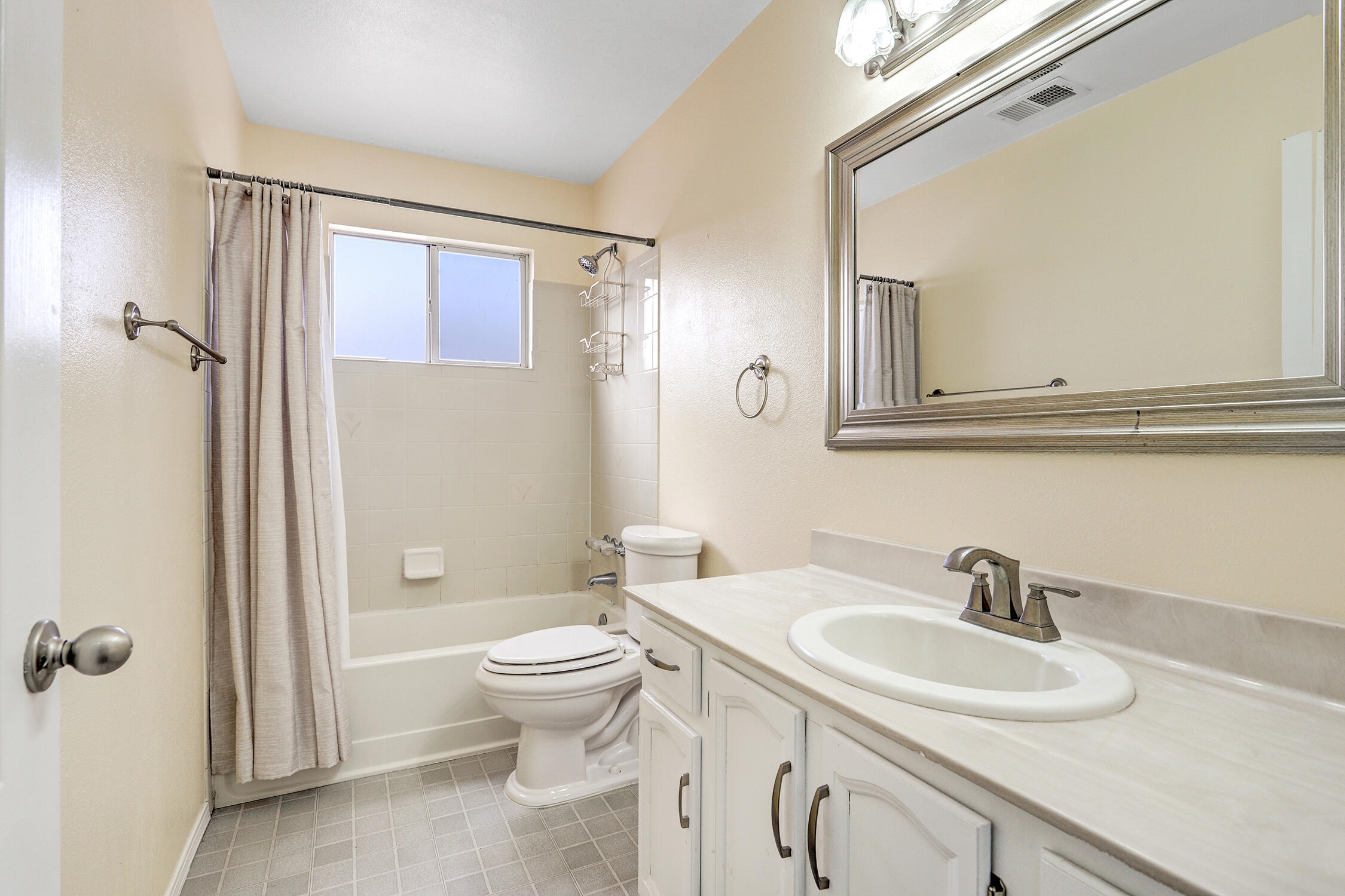 Photo 15 — 2040 Clearwater Loop NE