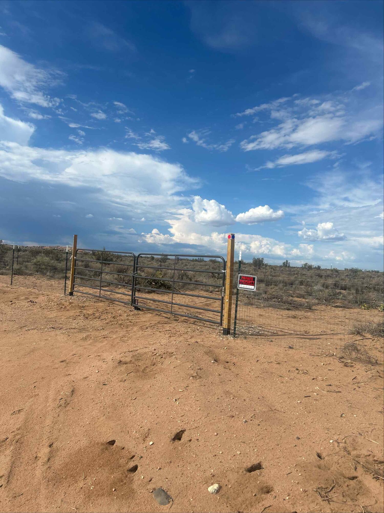 Photo 5 —  Lot 27 Block 52 21