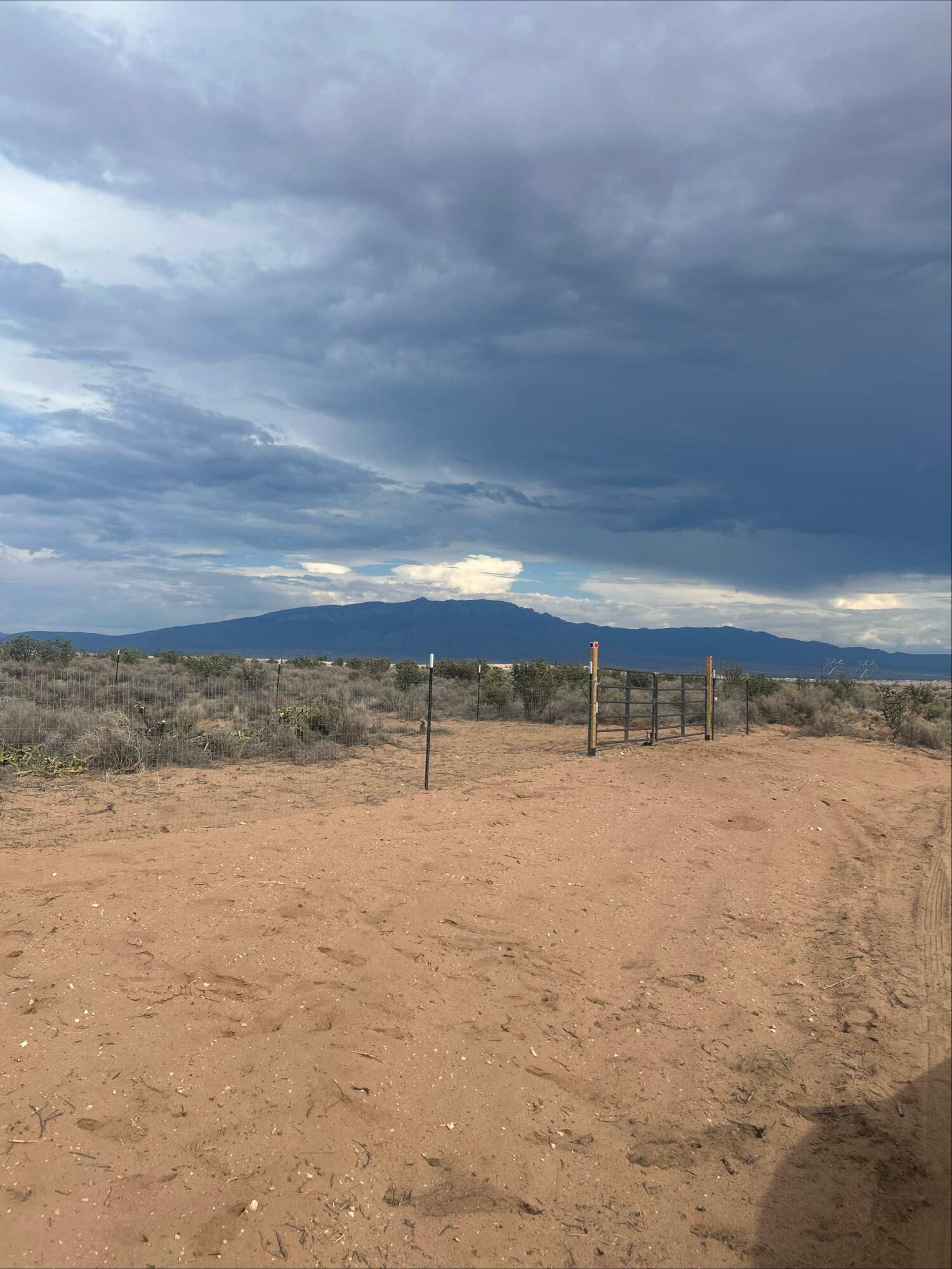 Photo 7 —  Lot 27 Block 52 21