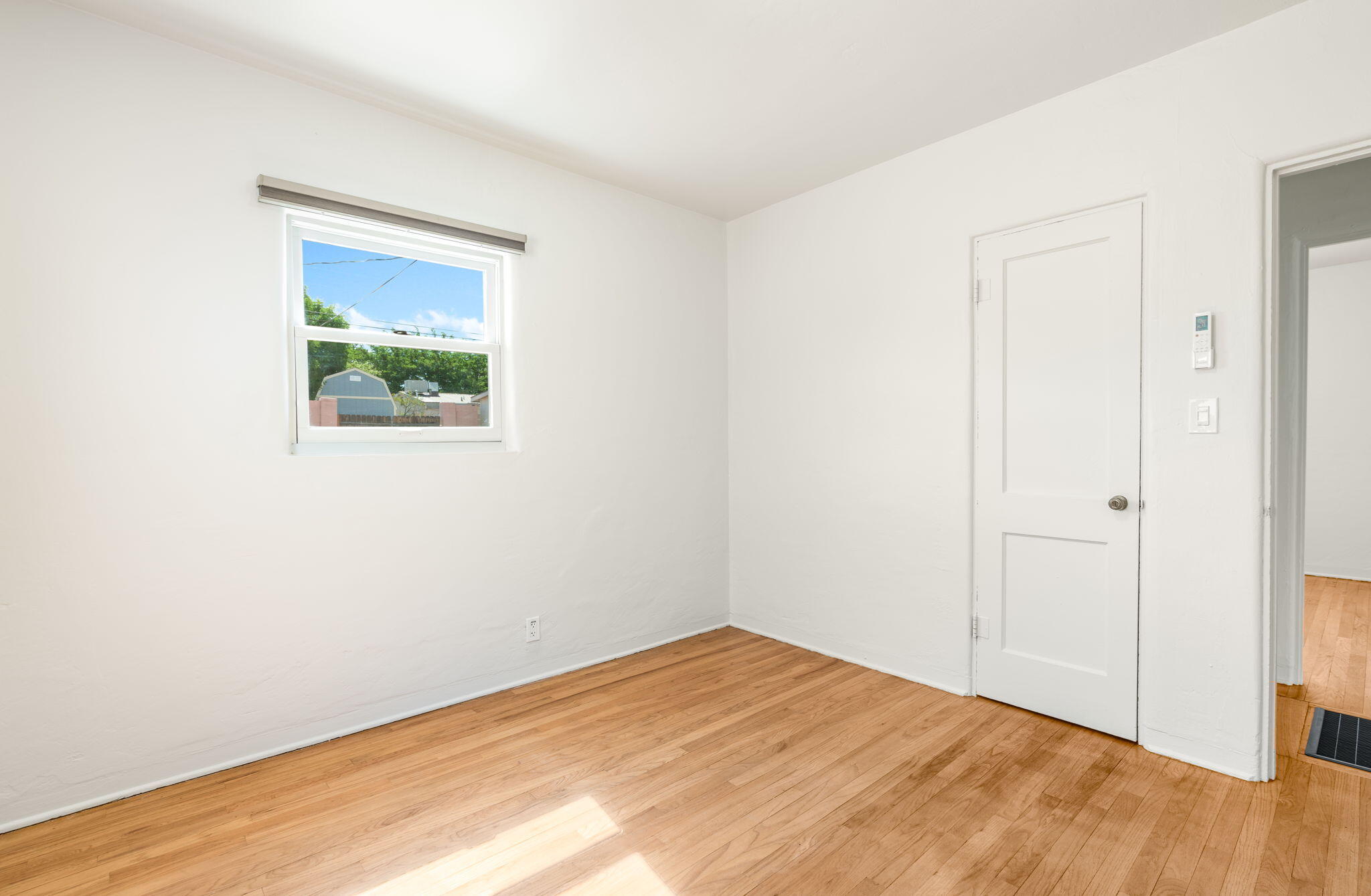 Photo 4 — 2824 Manzano Street NE