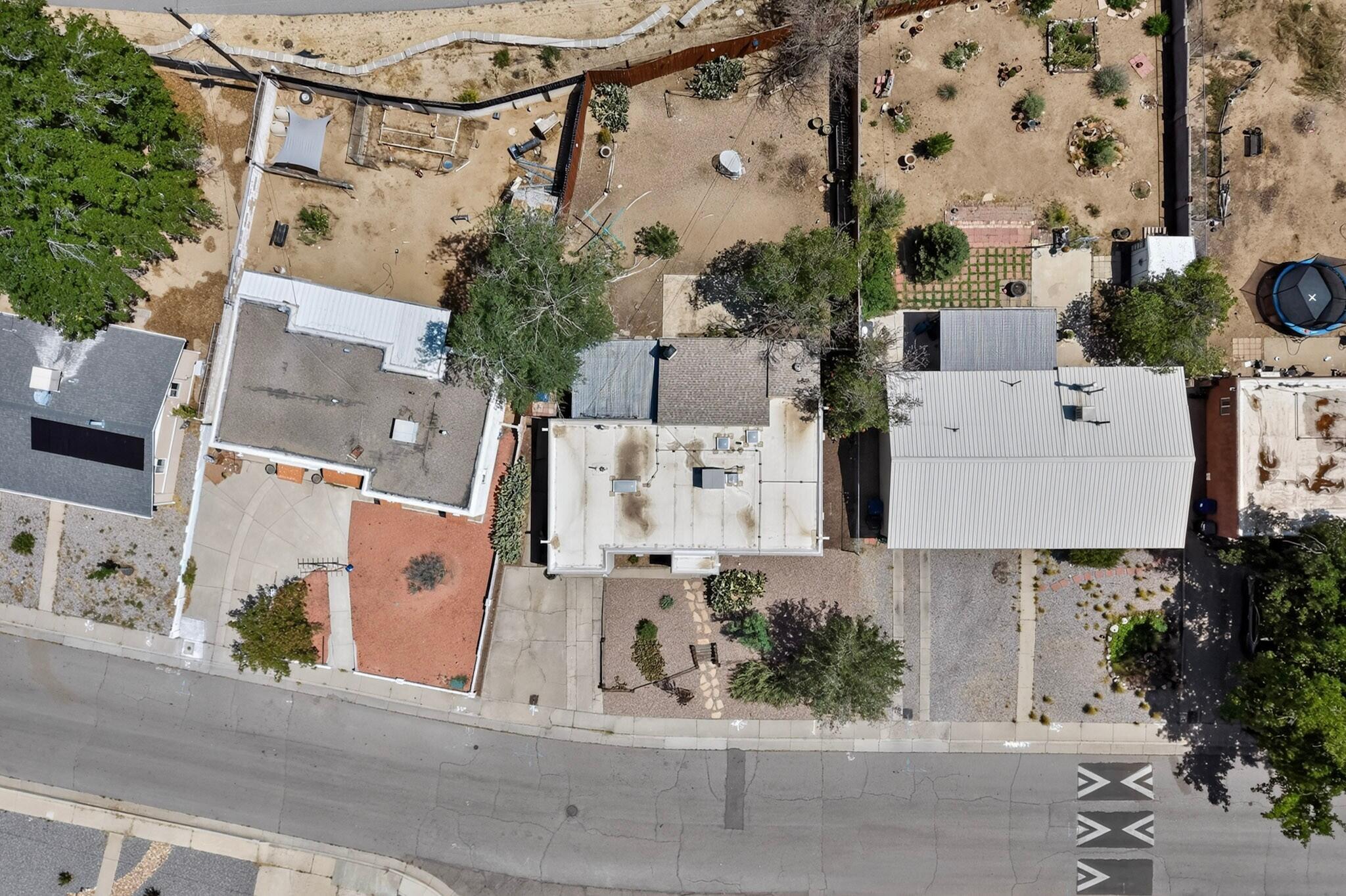 Photo 18 — 5913 La Corrida Road NE