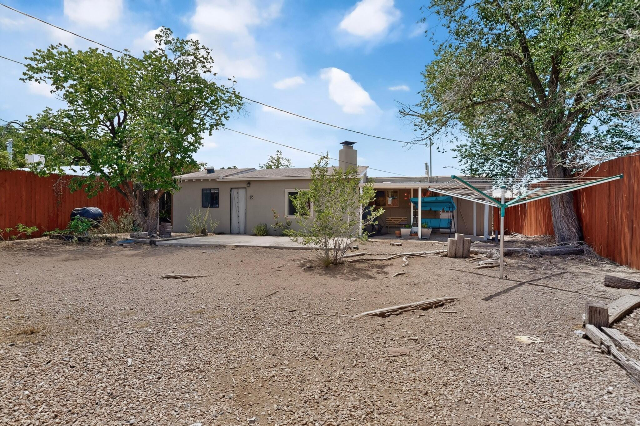 Photo 11 — 5913 La Corrida Road NE
