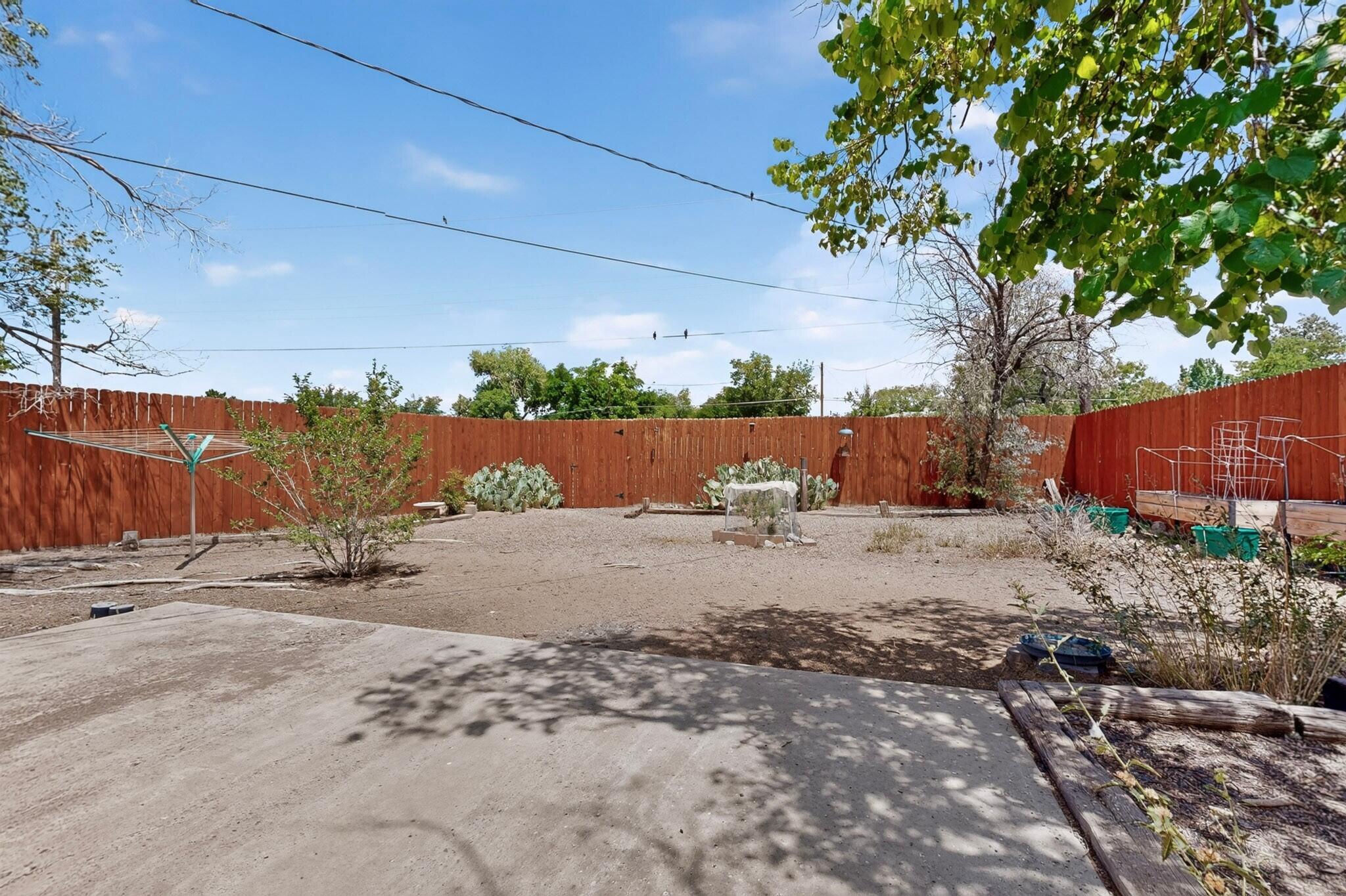 Photo 12 — 5913 La Corrida Road NE