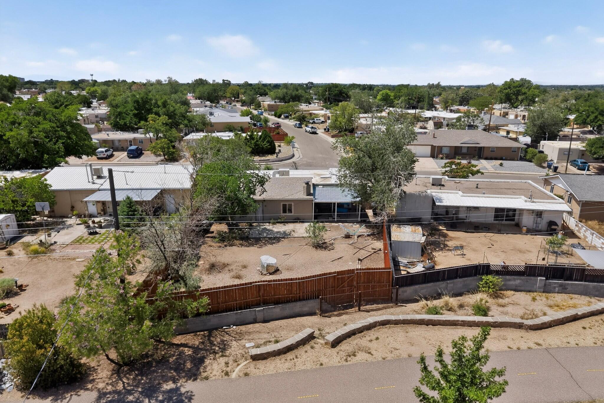 Photo 14 — 5913 La Corrida Road NE