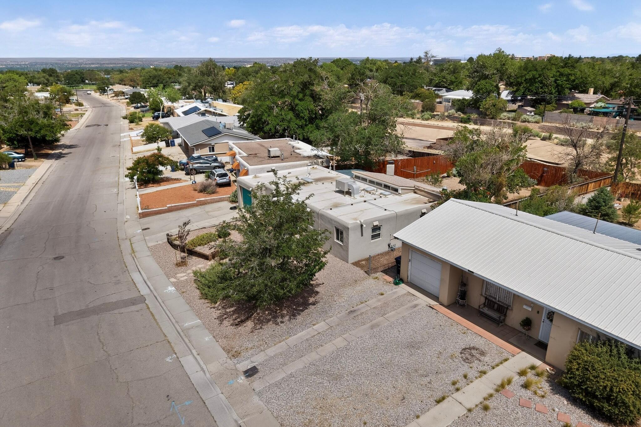 Photo 17 — 5913 La Corrida Road NE