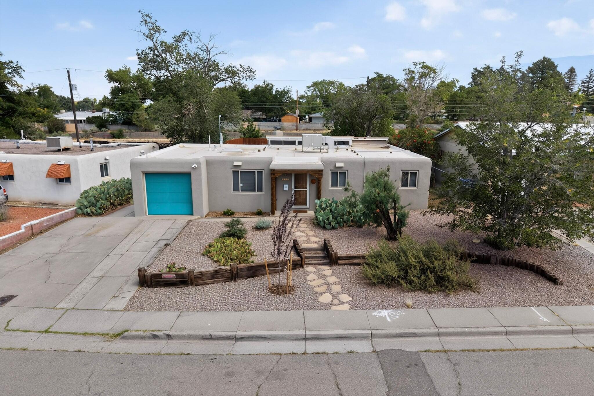 Photo 20 — 5913 La Corrida Road NE