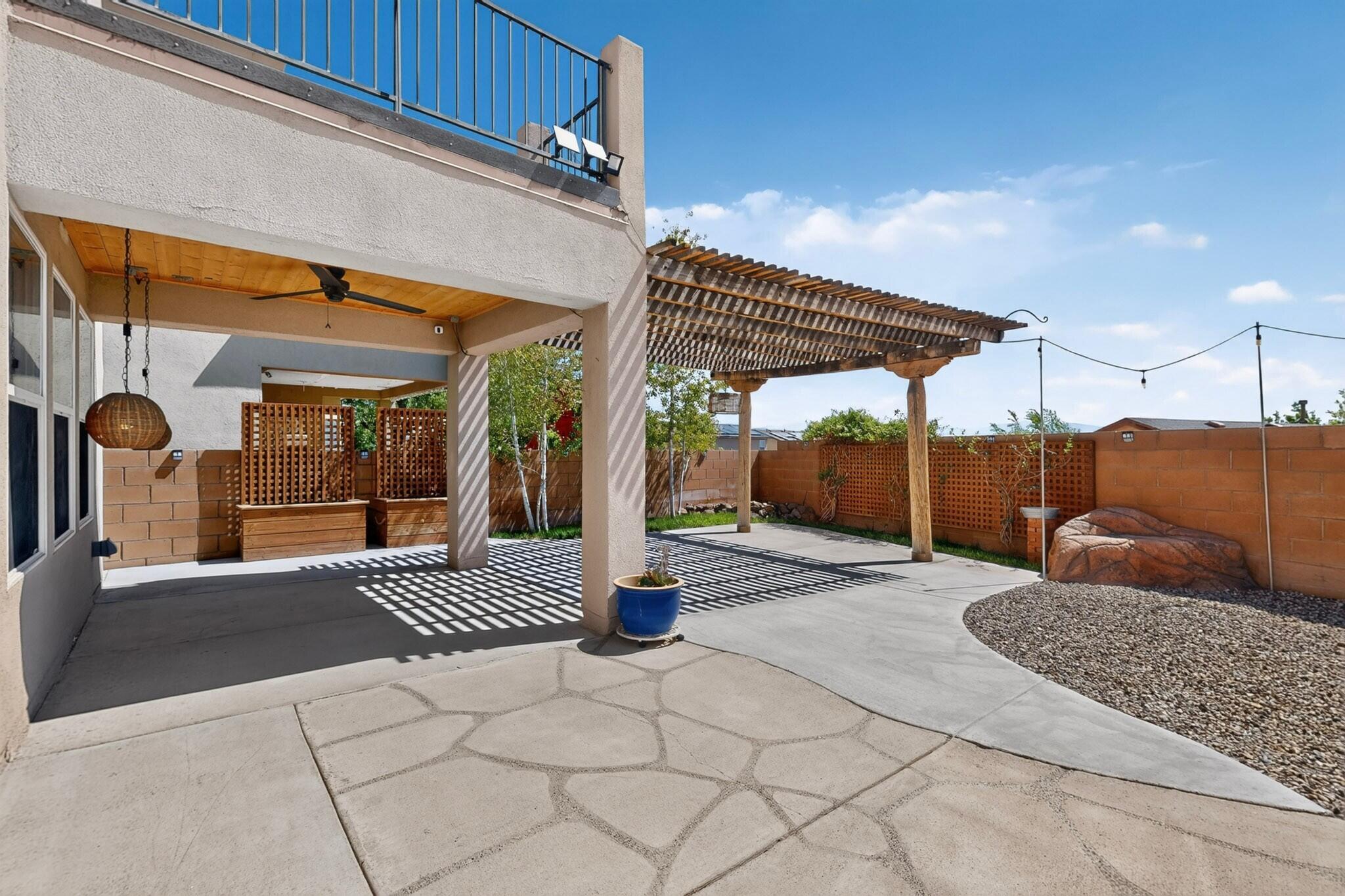 Photo 15 — 2928 Van Horne Way SW
