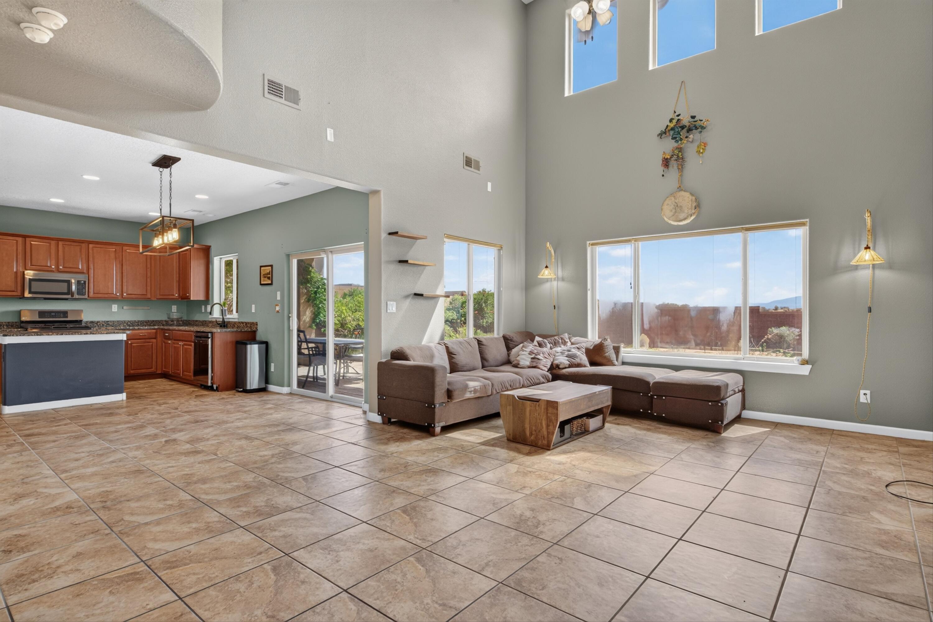 Photo 15 — 541 Loma Linda Loop NE