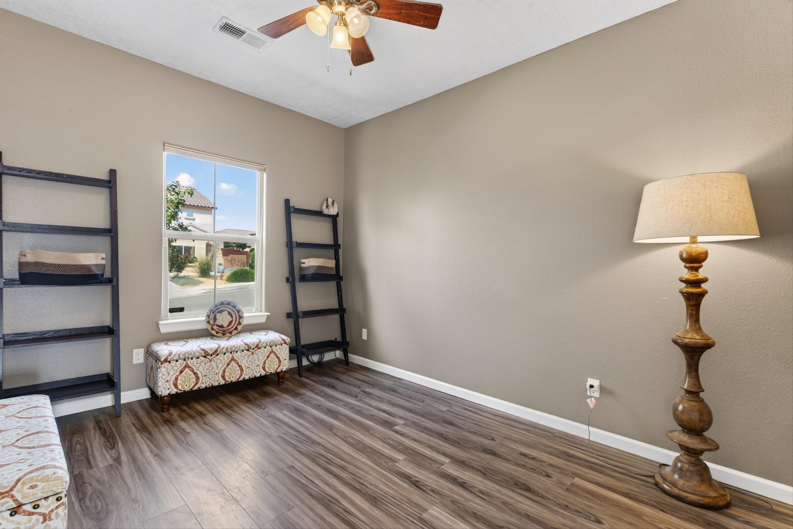 Photo 13 — 541 Loma Linda Loop NE