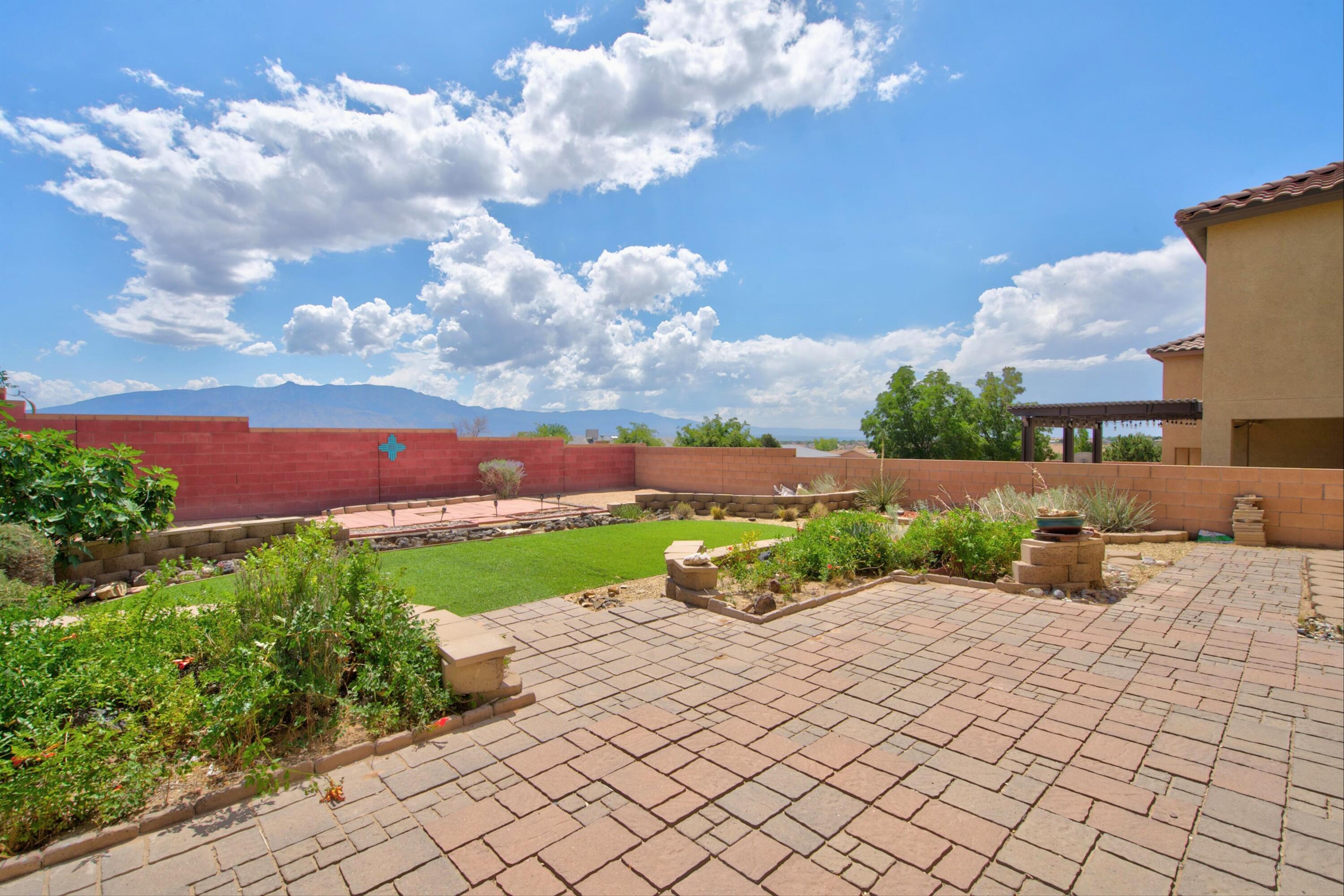 Photo 4 — 541 Loma Linda Loop NE