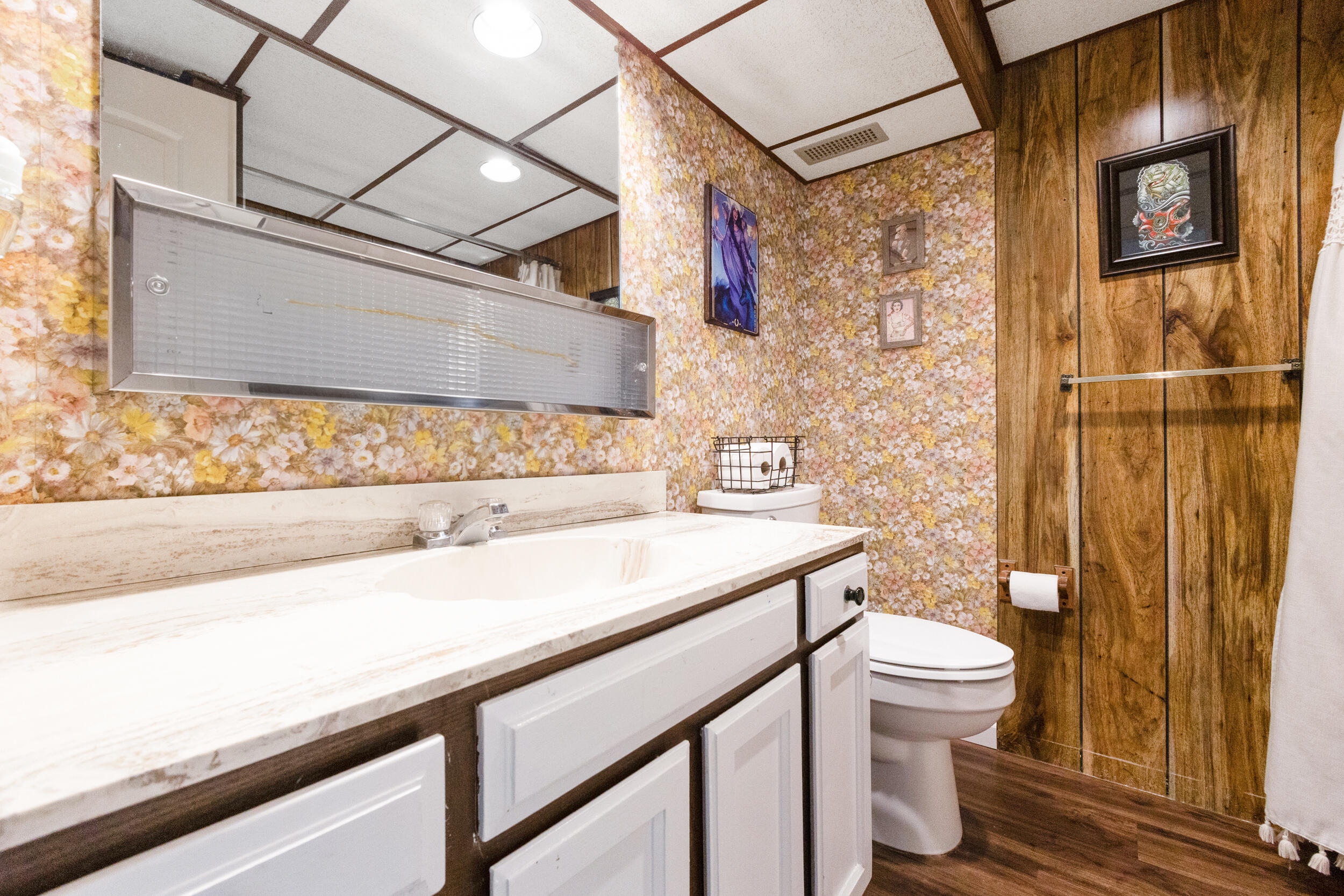 Photo 2 — 6720 Beck Drive NE